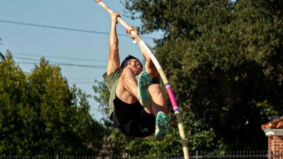 Alec Maxwell competes in the pole vault at the 2026 Alumni Meet