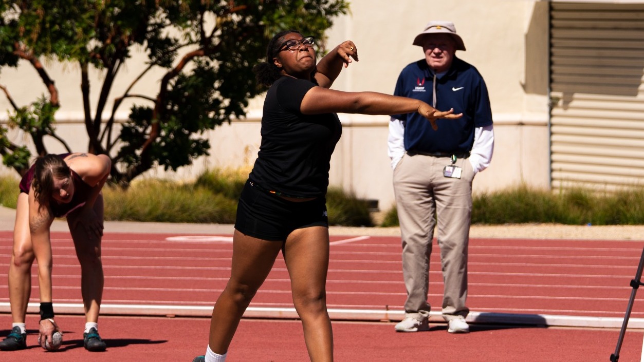 Journee Jones competes in the shot put at the CMS Rossi Relays