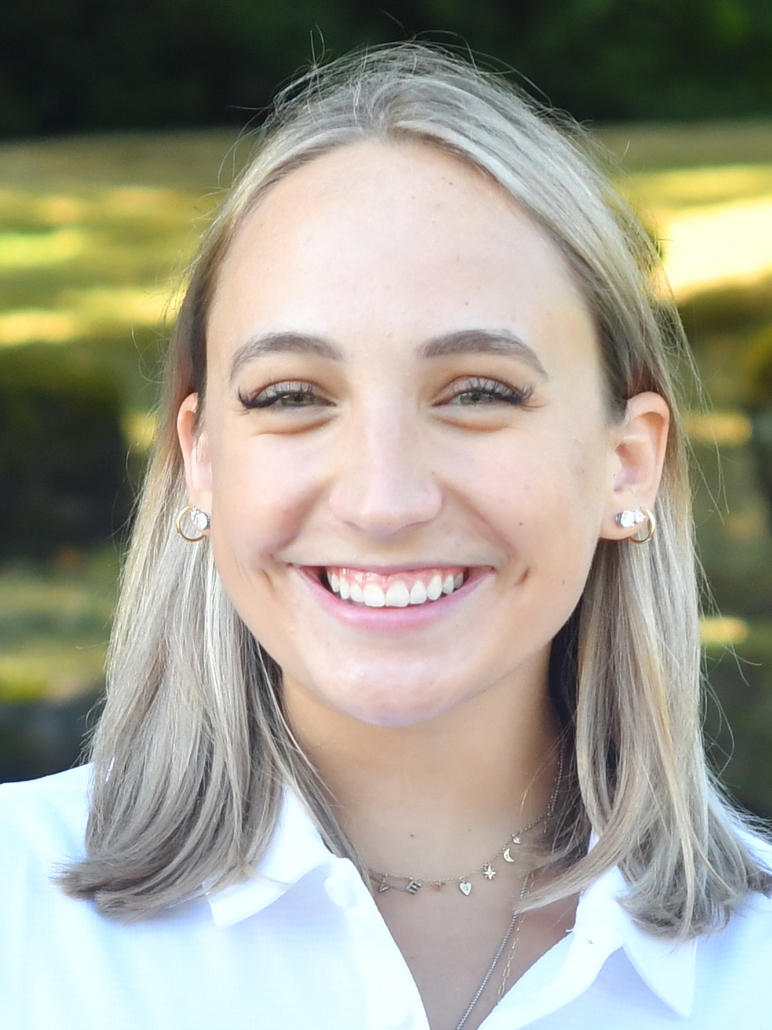 Emma Ramsey Headshot