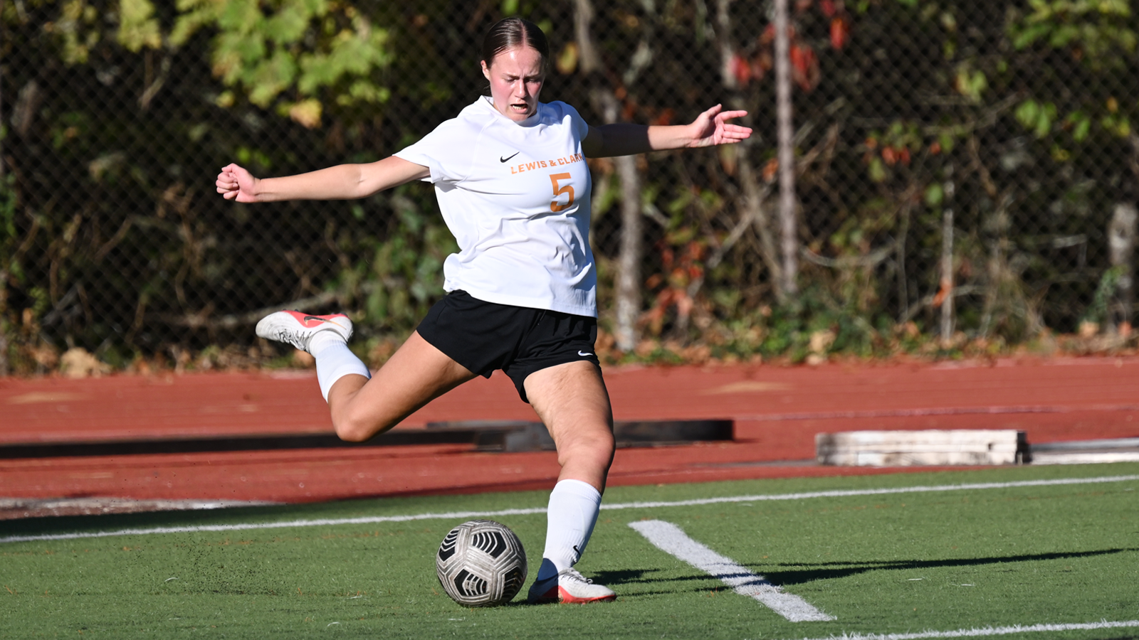 Kaedance Stubbs takes a goal kick 