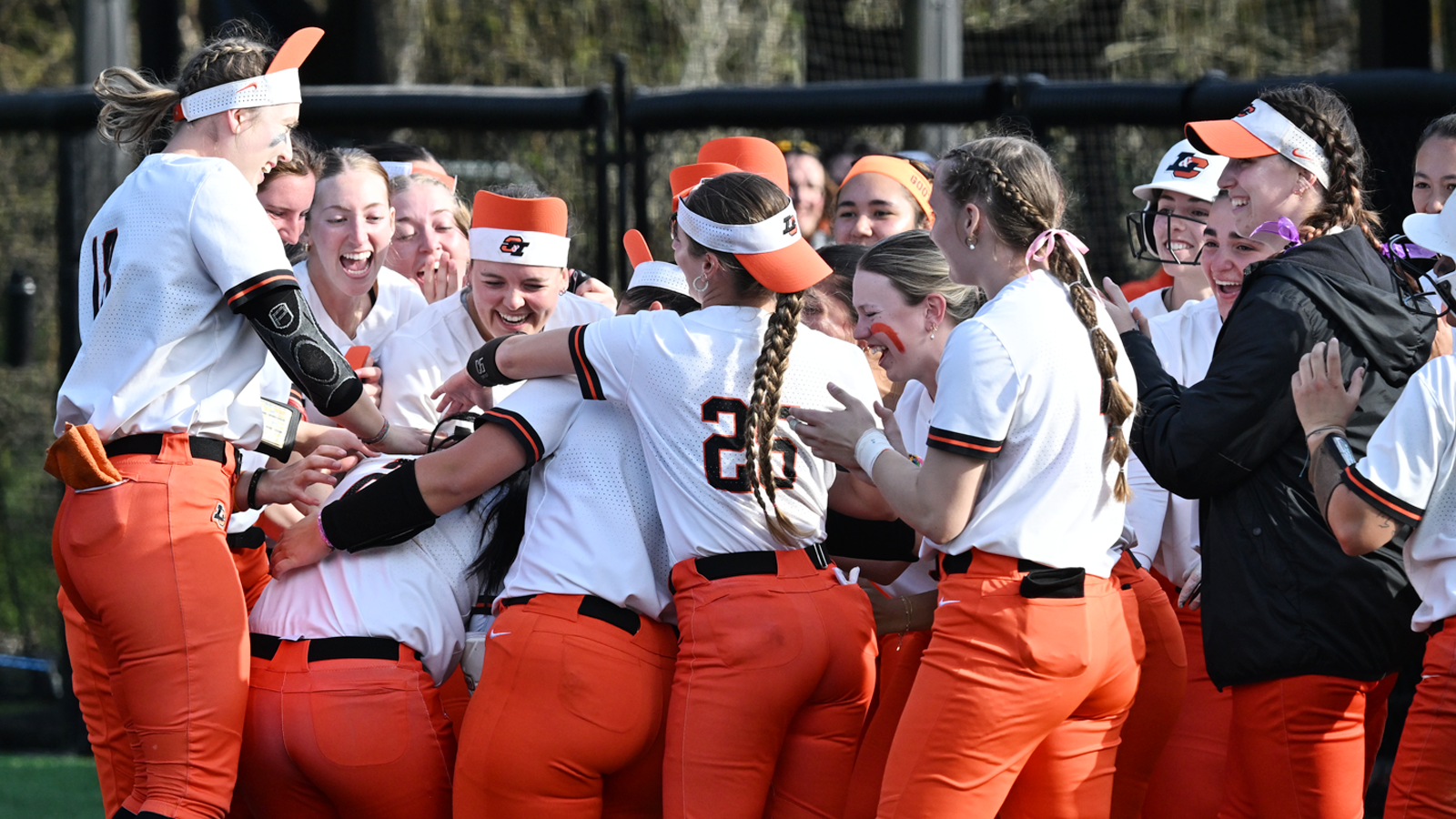 Softball Celebrates Kodie Ancheta Walk-off Single vs George Fox 2026