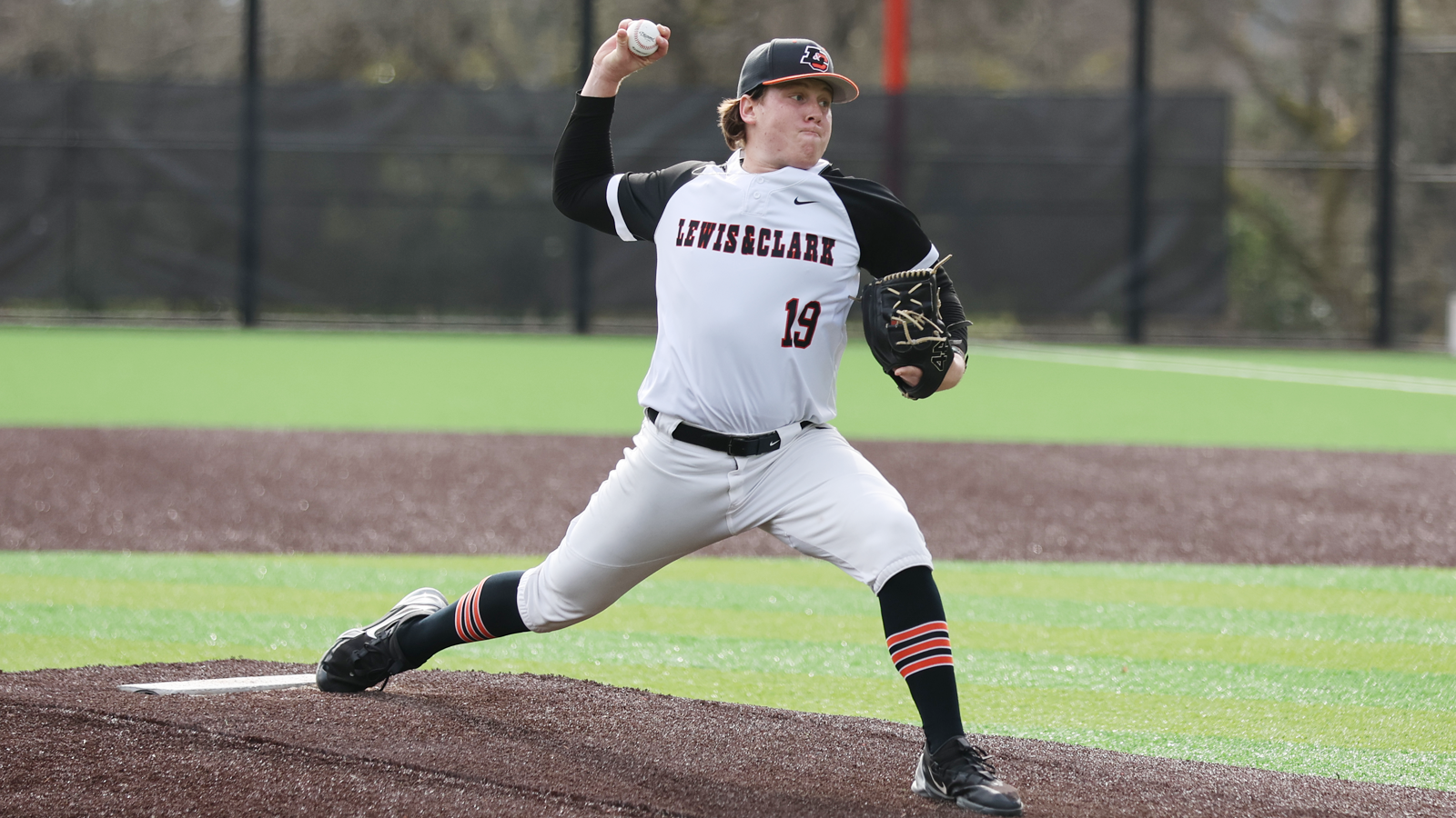 Dillon Fosters throws a pitch against Pacific Lutheran 