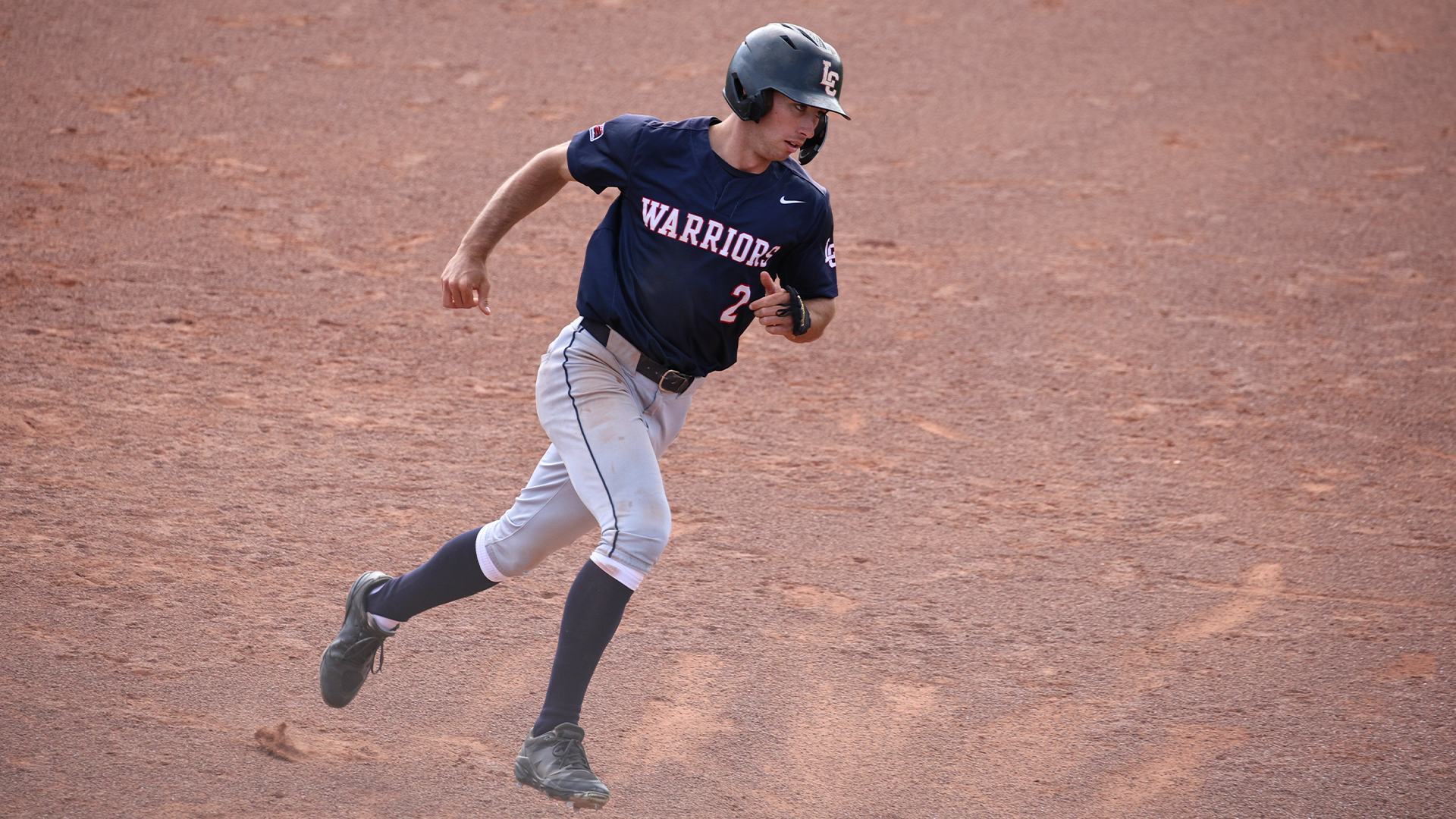 Noah Weintraub rounds the bases