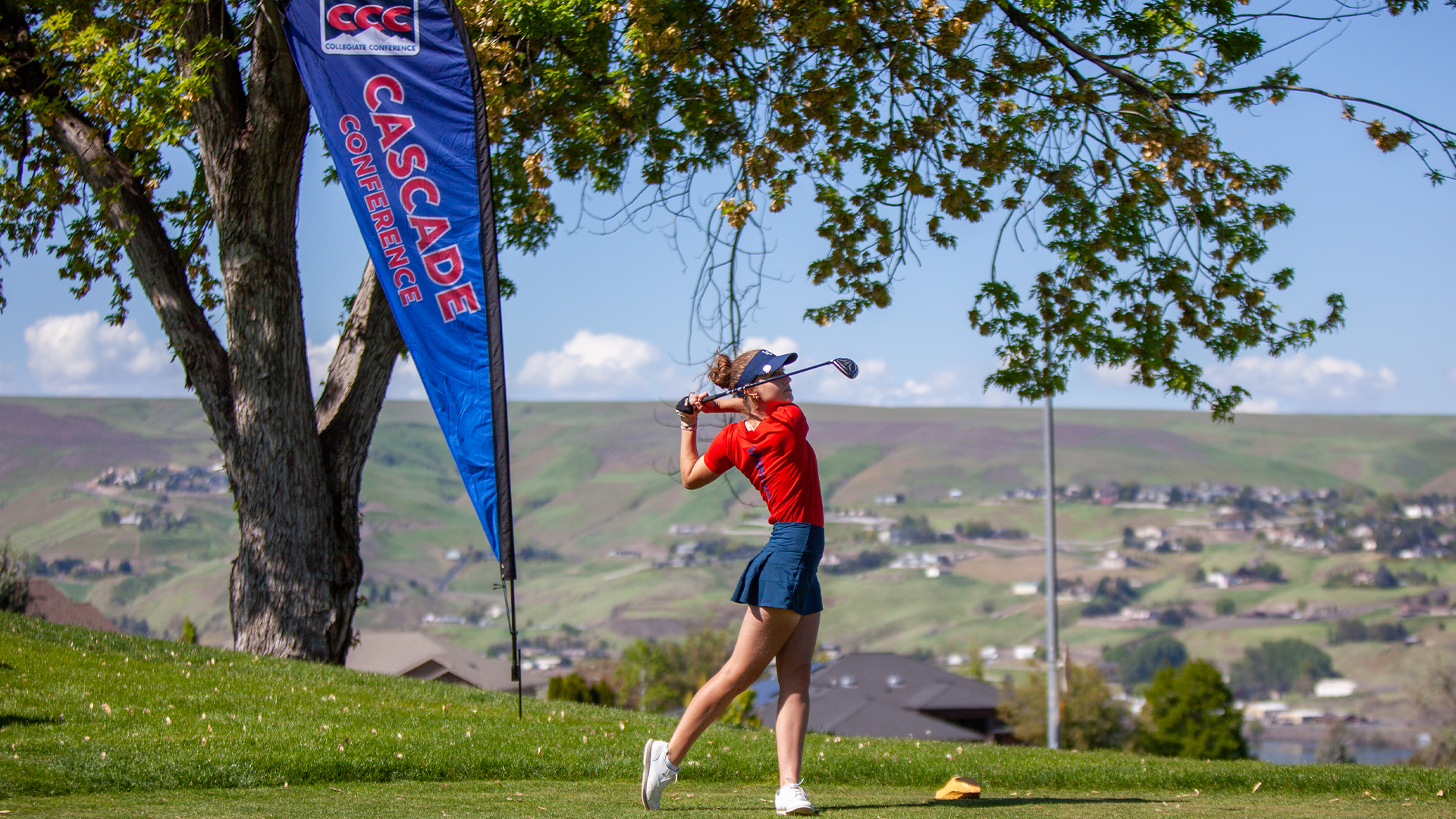 Giulia Belfontali tees off
