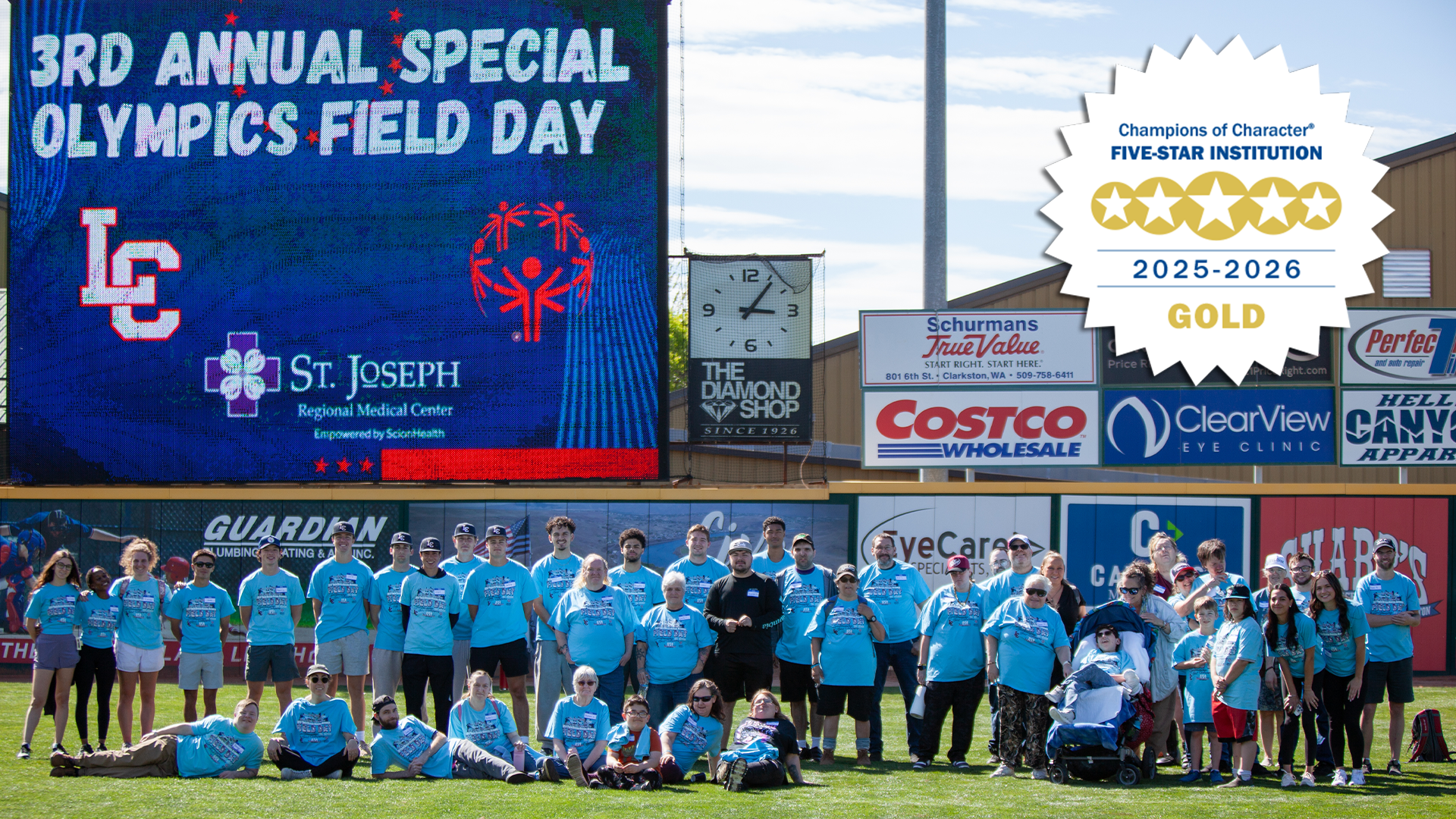 Athletes from LC and Special Olympics pose for group photo