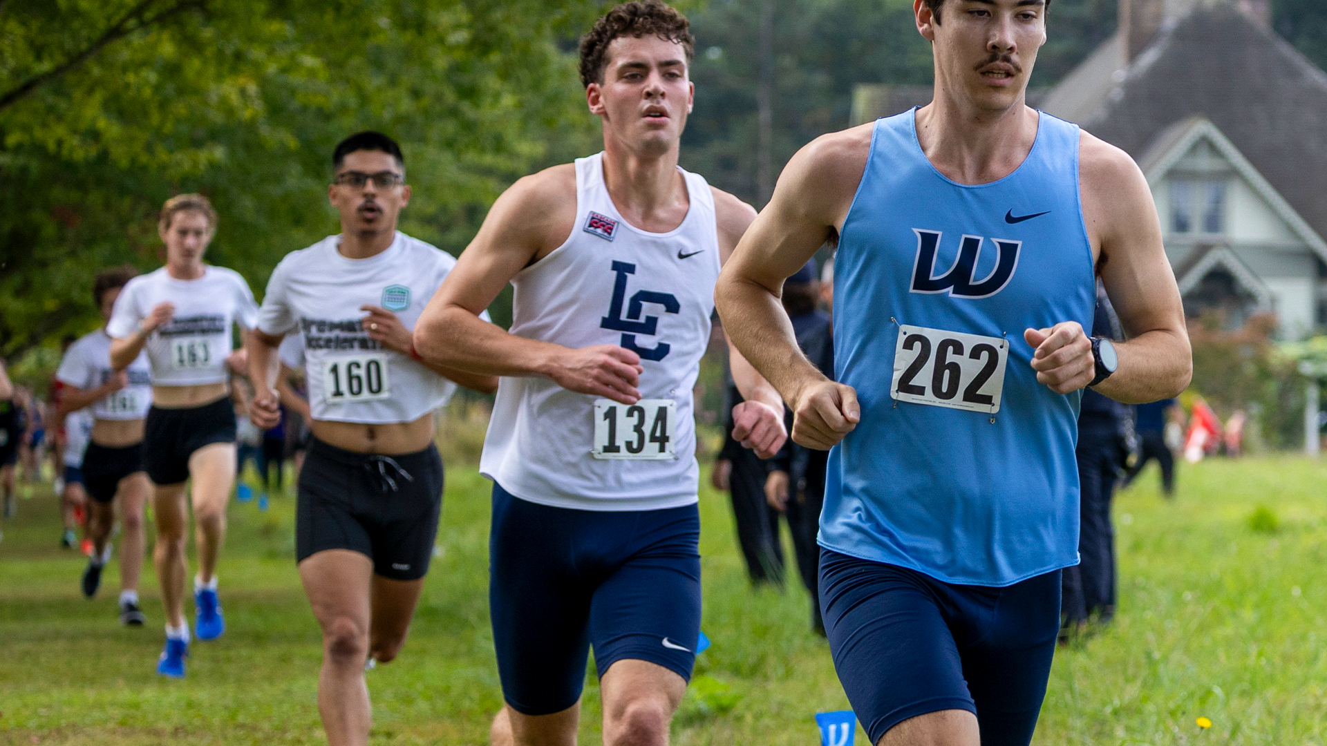 Malachi Walsh runs at a race