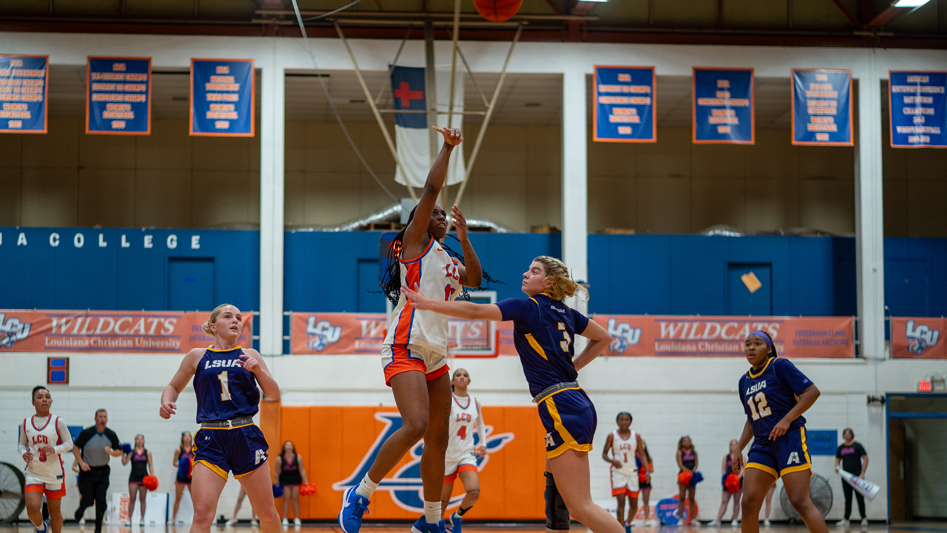 Kateria Gooden takes jump shots vs. LSUA 11/25/25