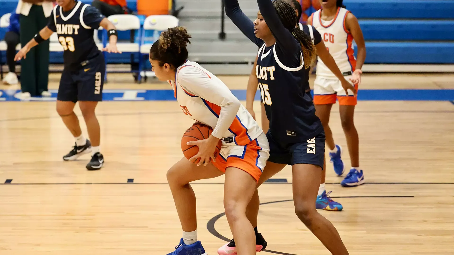 Carlea Owens with ball vs. TAMUT 12/11/25