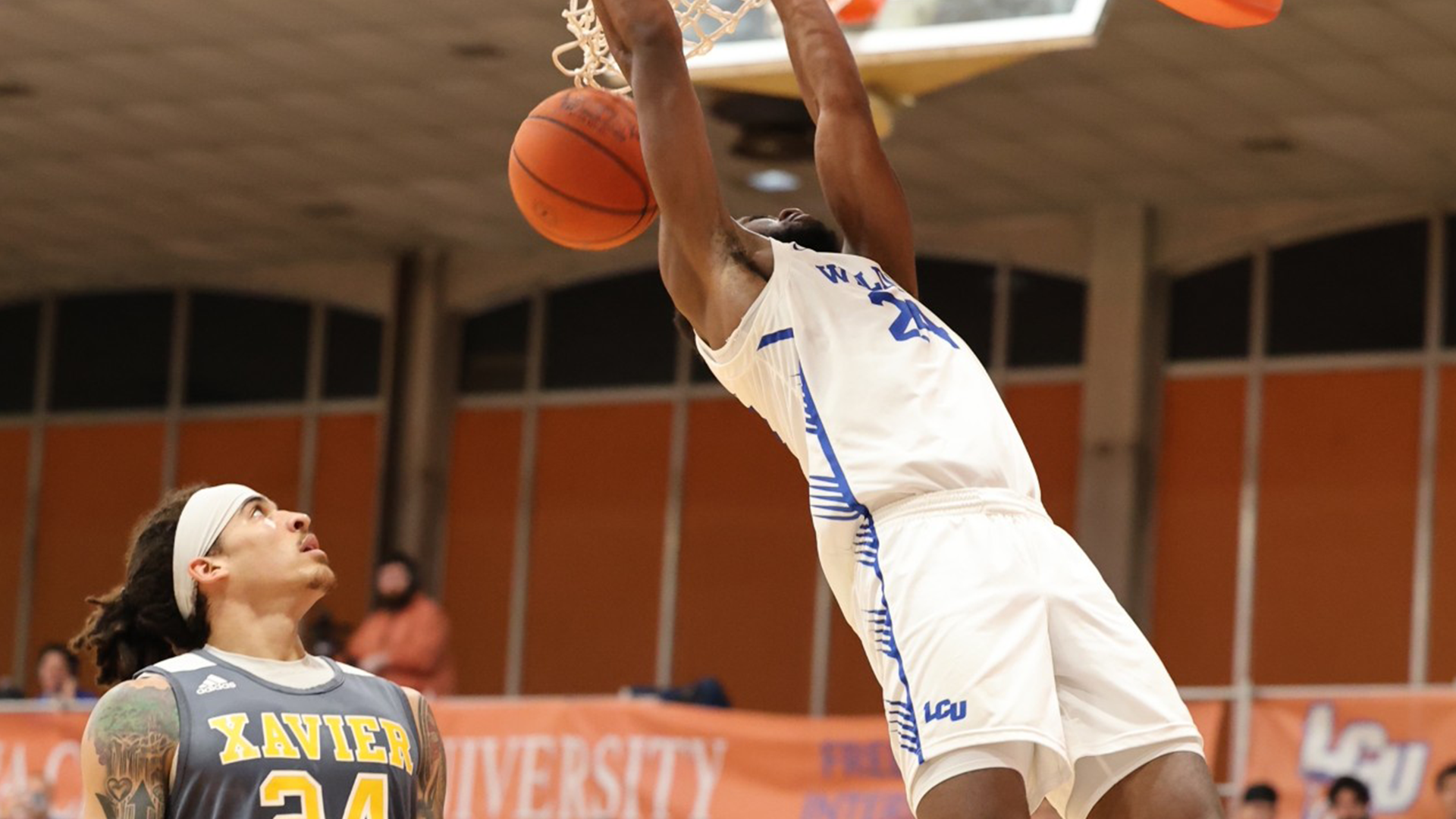 Justice Kelly dunks over defender vs. Xavier 1/22/26