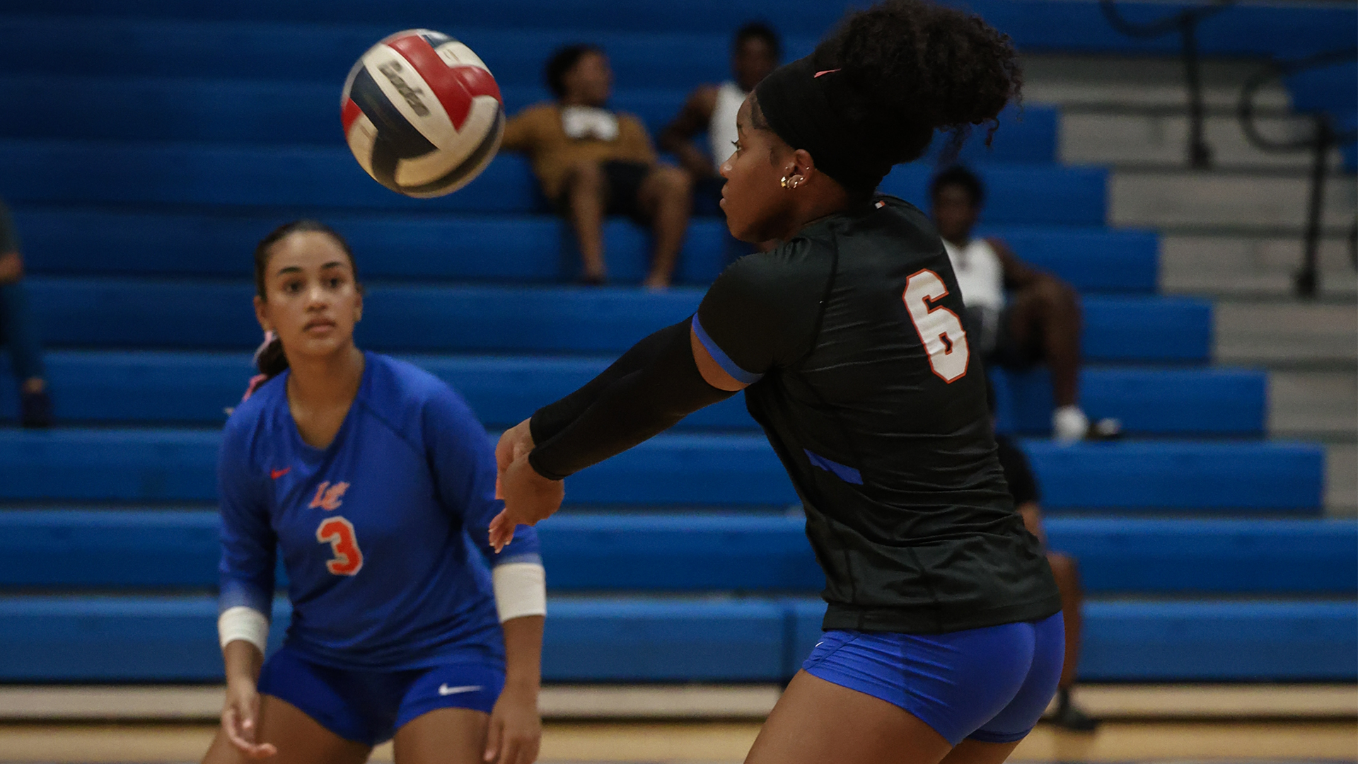 Yadneli Molina watches Alanah Dugar bump ball vs. Southwest 10/3/26