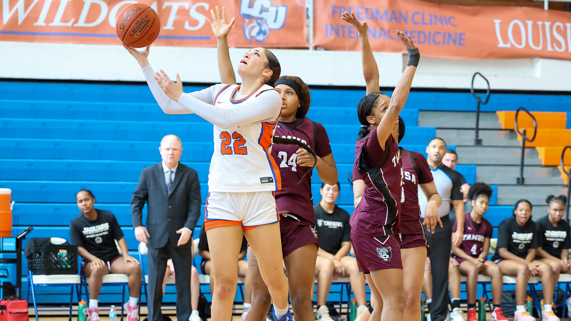 Kylei Leblanc lay-up vs. TAMUSA 2/14/26