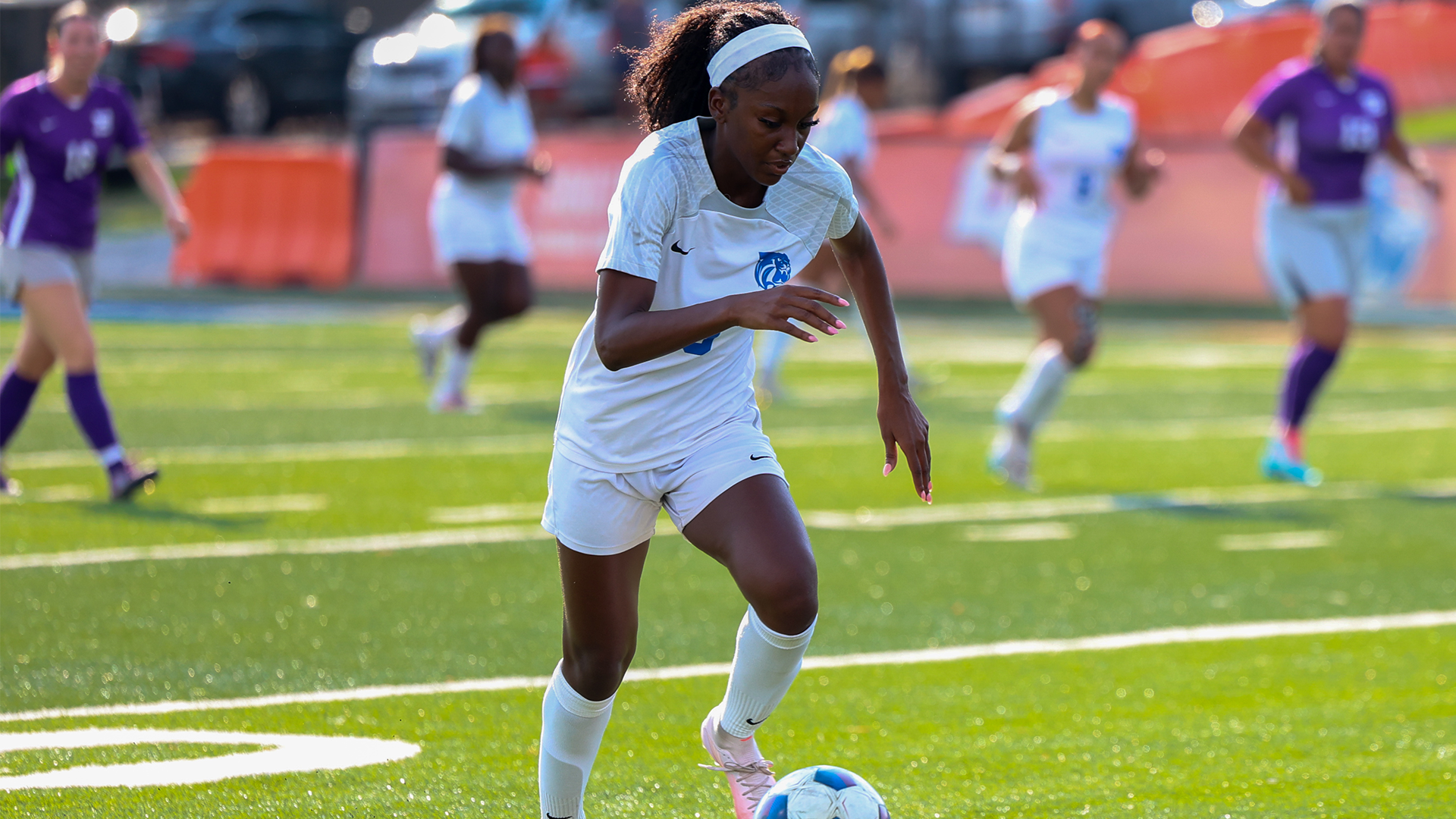 Giselle Laing dribbles ball vs. Bethel 8/28/26
