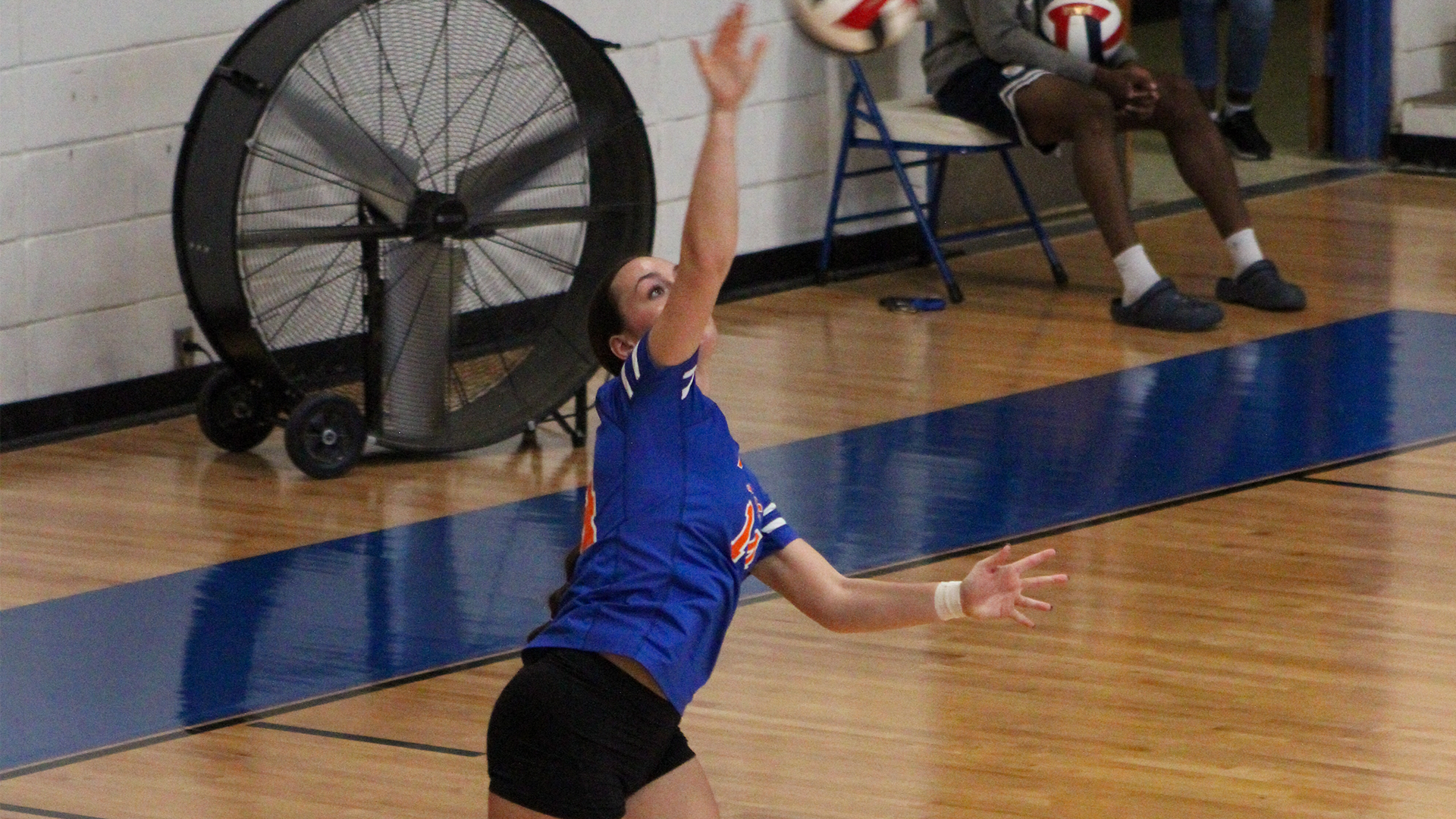 Mallory Wills serves vs. Xavier 10/25/25