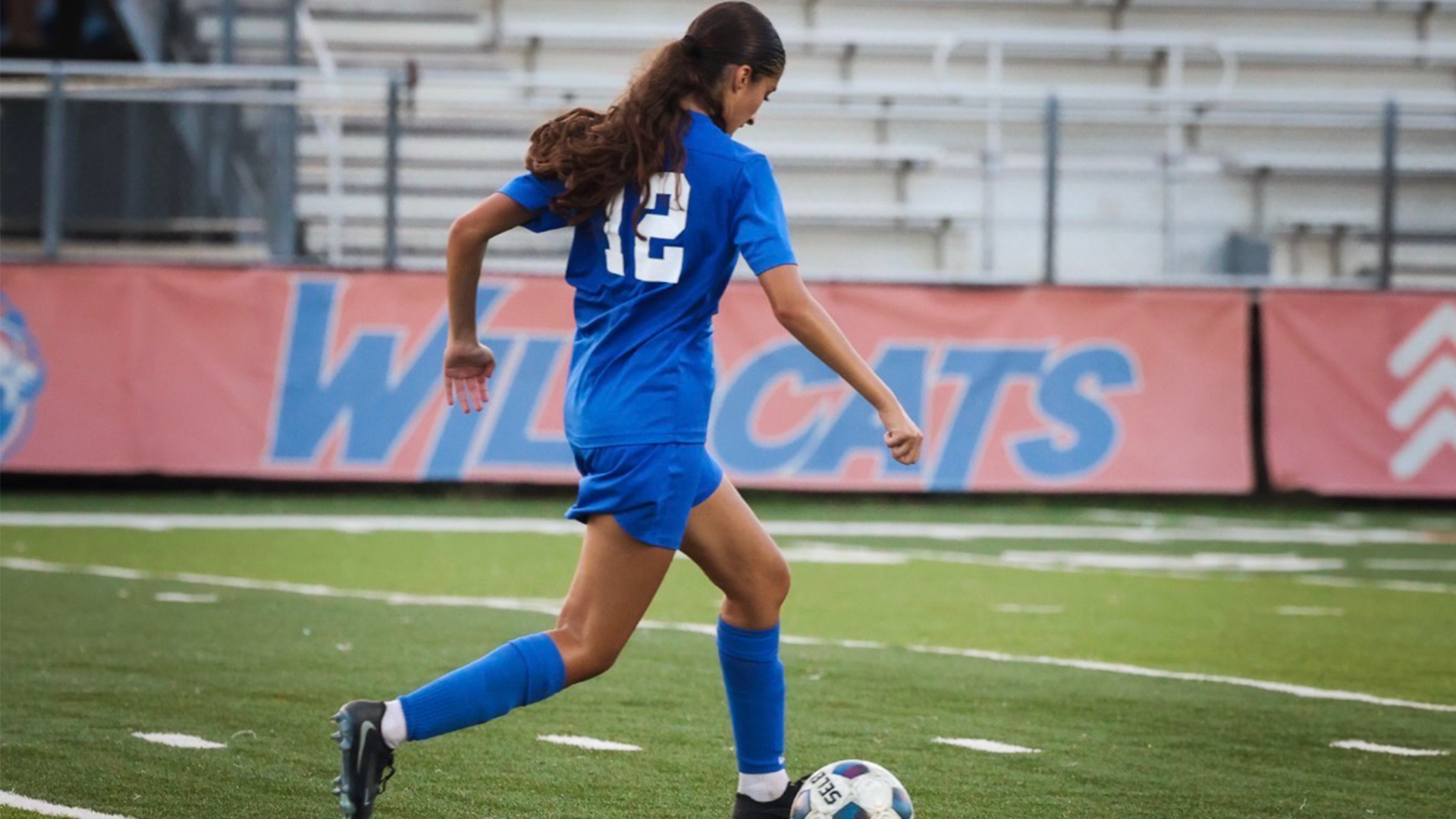 Maria White dribbles vs. Texas Wesleyan 9/17/26