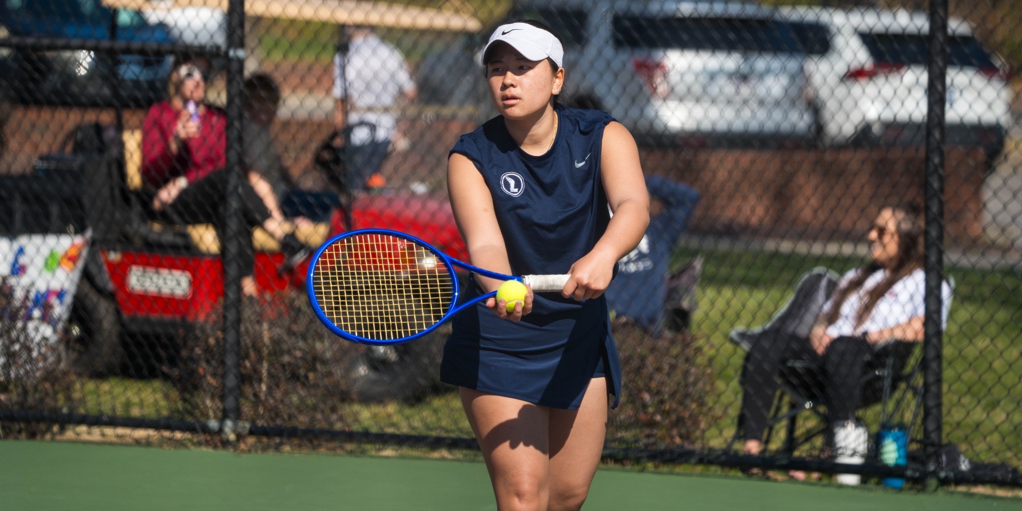 DSC05952-Yoshida-Prepares-to-Serve