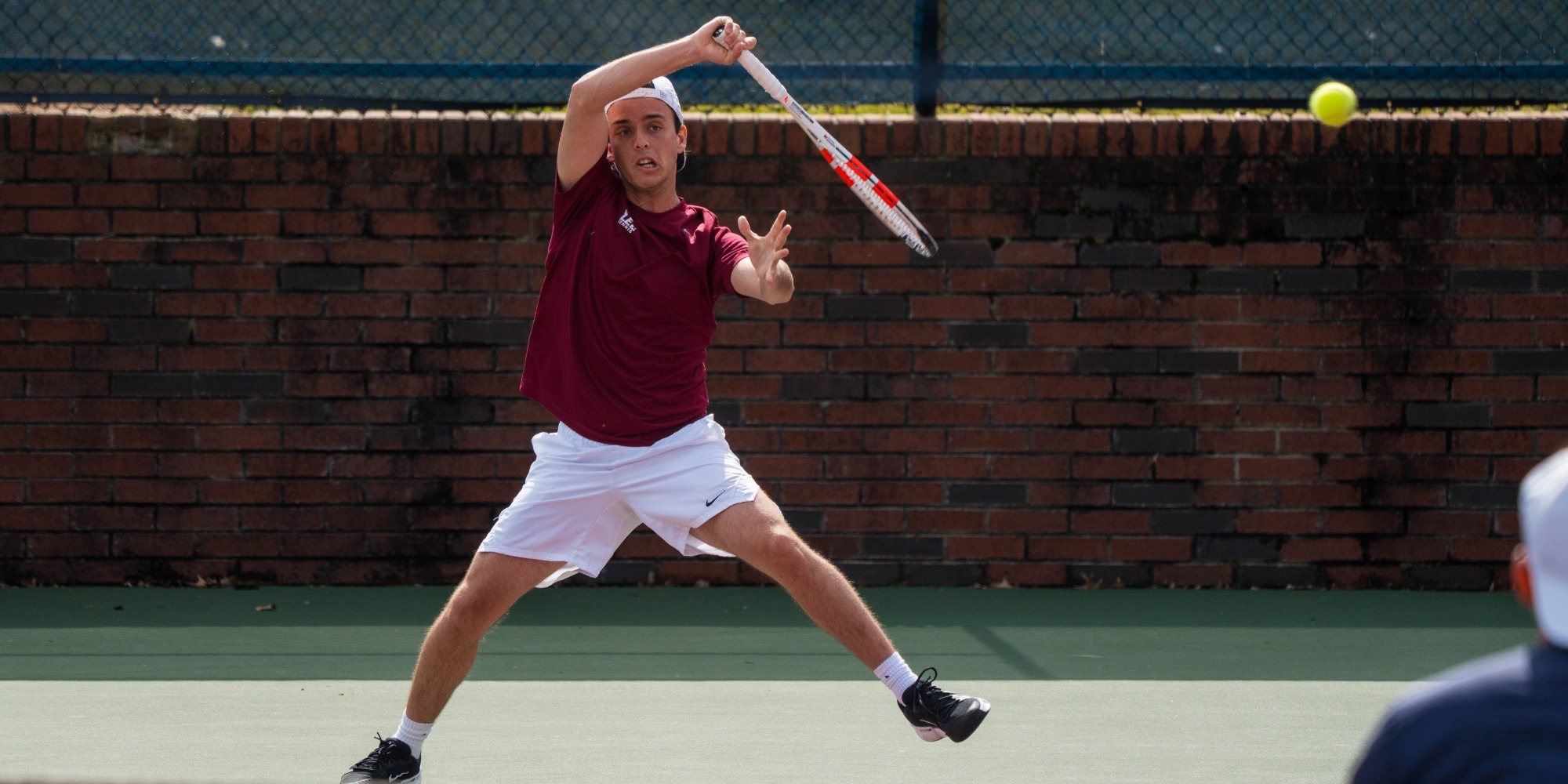 DSC08688 - Guimares follow through