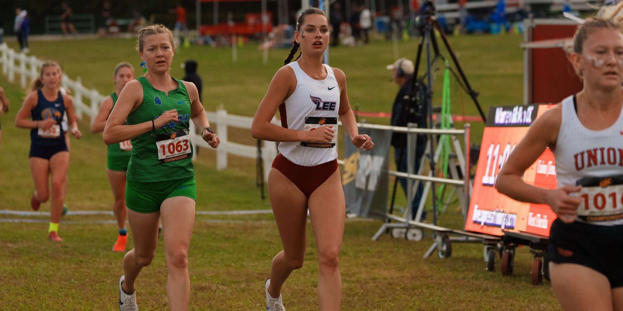 Ava Sparks runs at 2025 GSC XC Championships