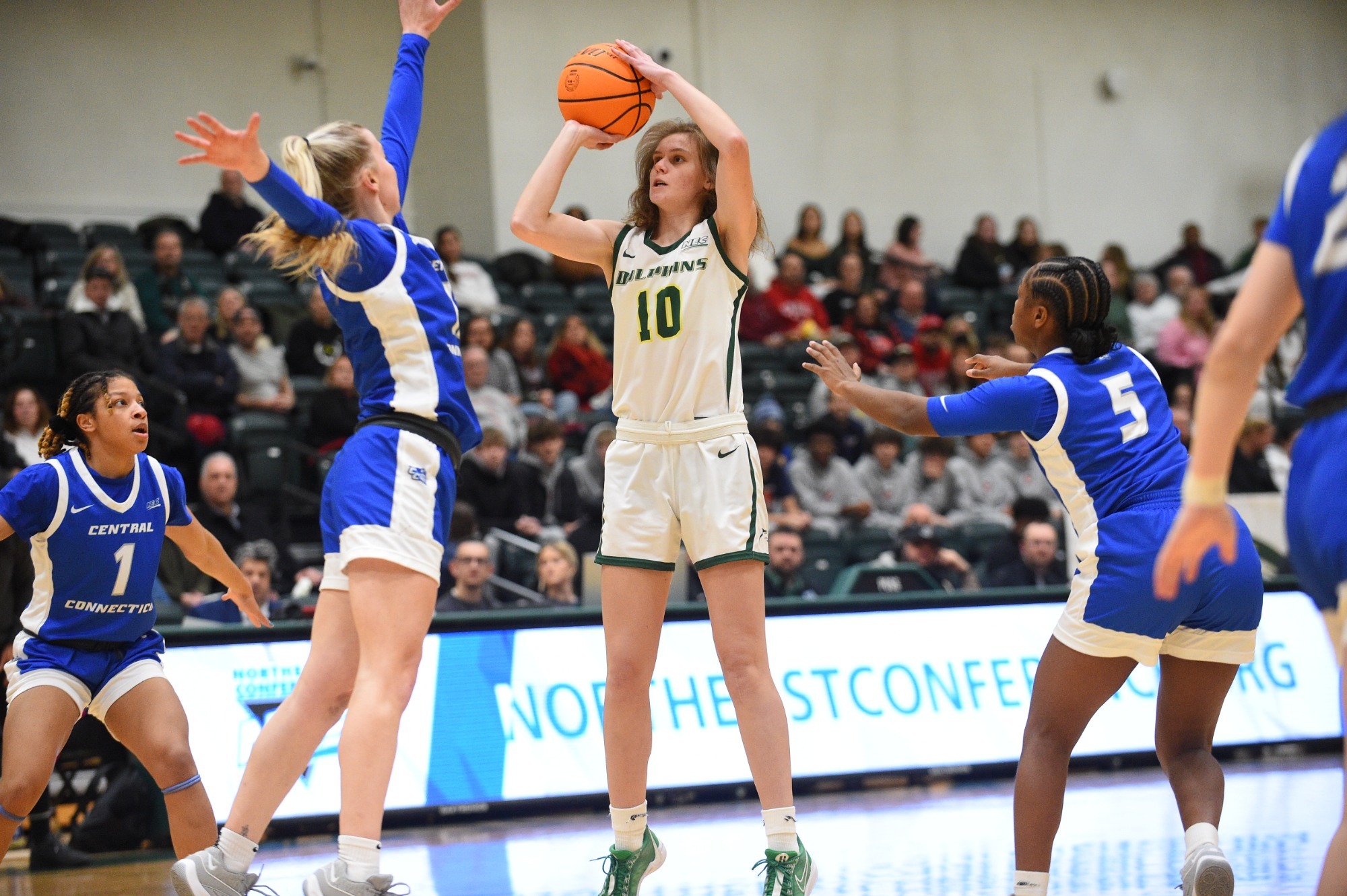 Sydney Lusher Women's Basketball Le Moyne College Athletics