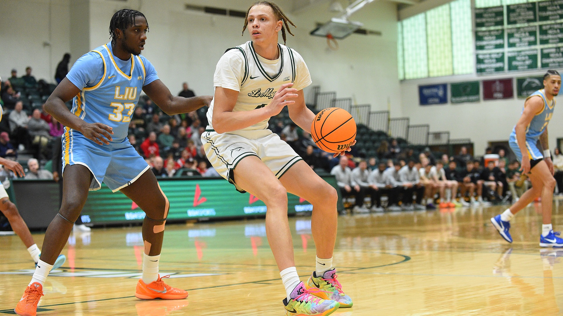Shilo Jackson posting up an LIU defender
