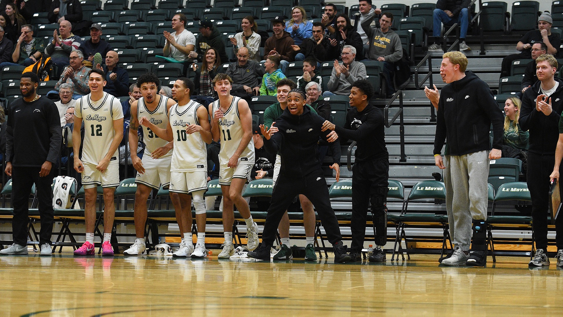 MBB bench celebration Wagner 