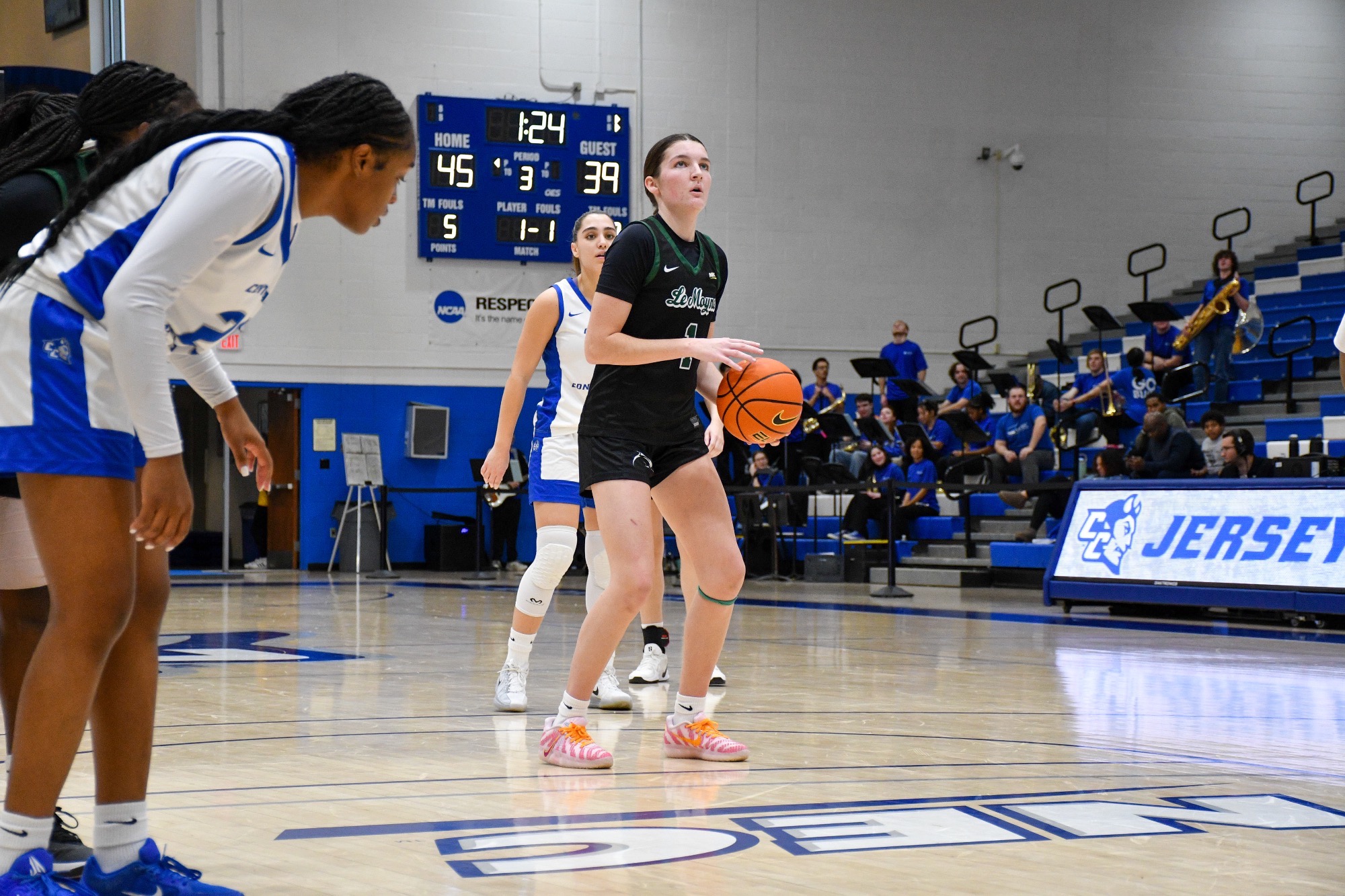 Peyton Dincher free throw