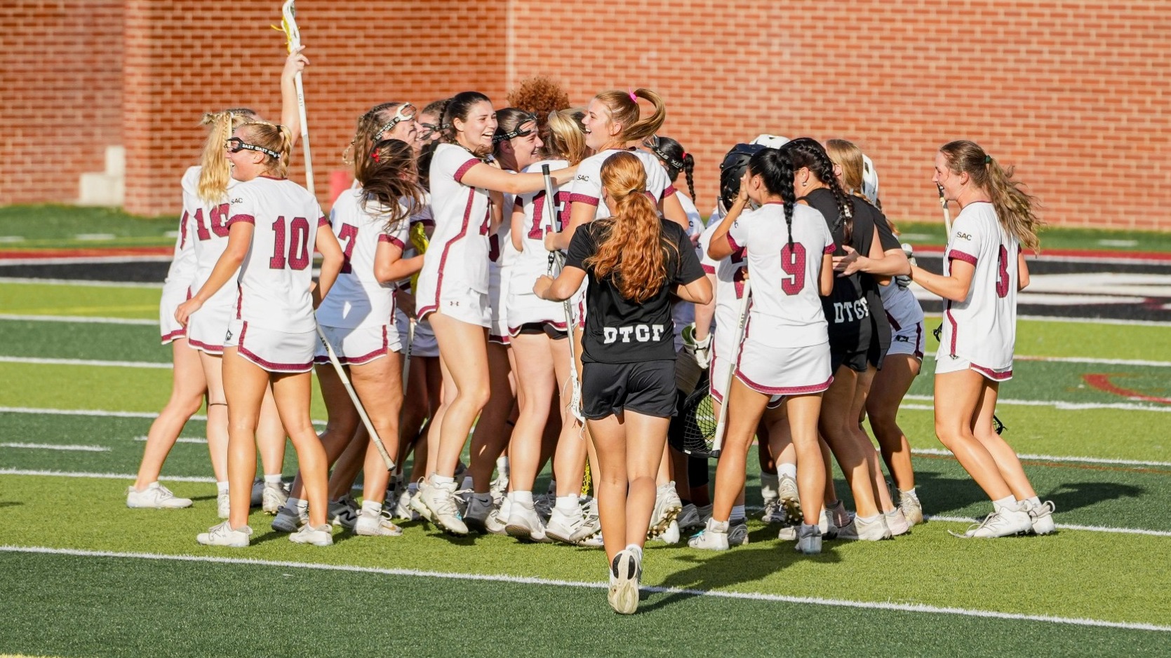 Women's Lacrosse team hype