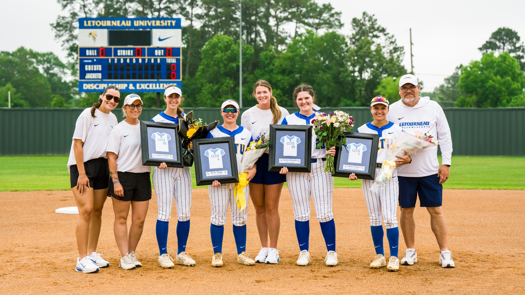 LeTourneau softball