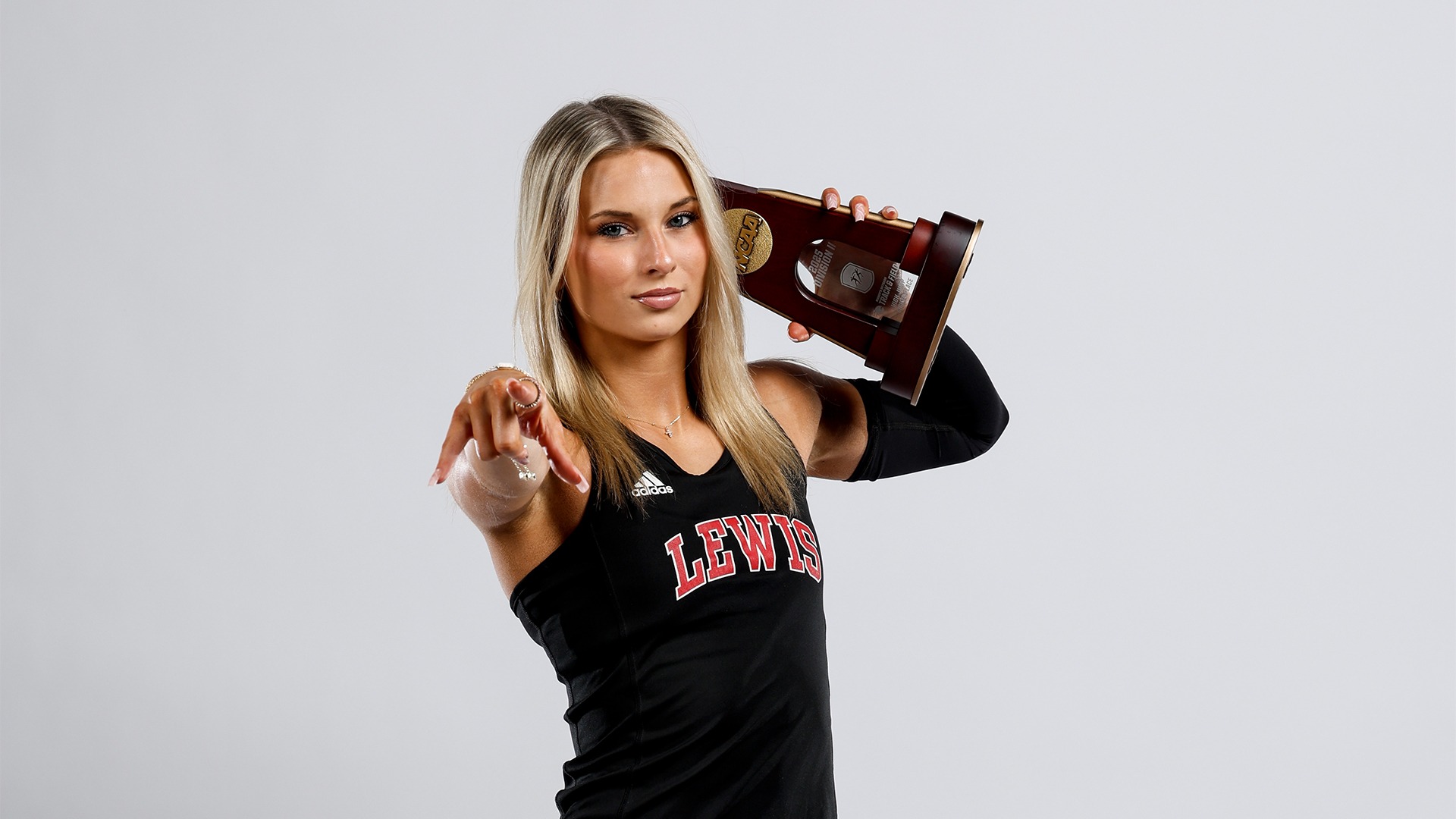 Karmen Kurowicka posed on media day