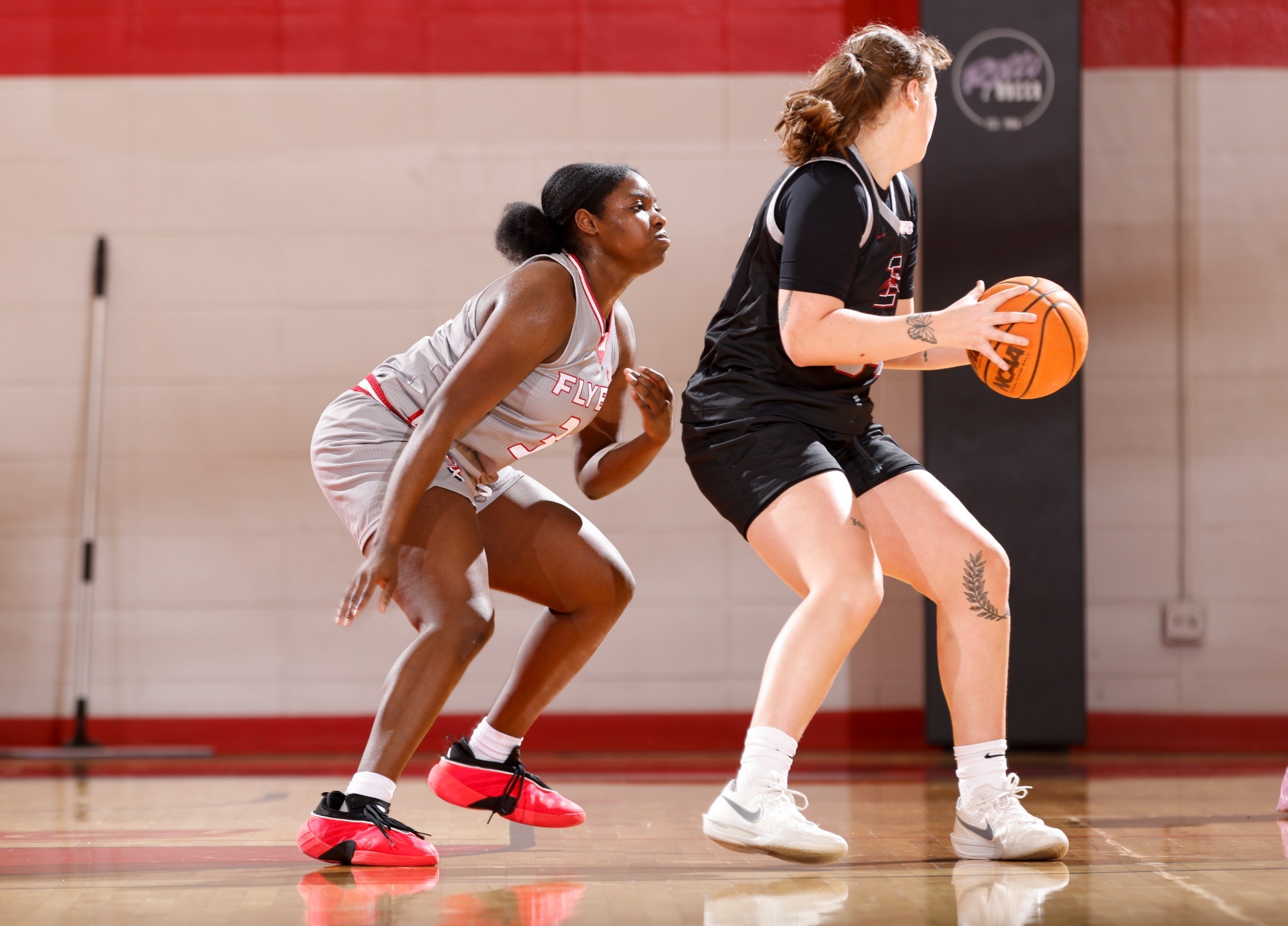 Jasmine Jones guards a defender