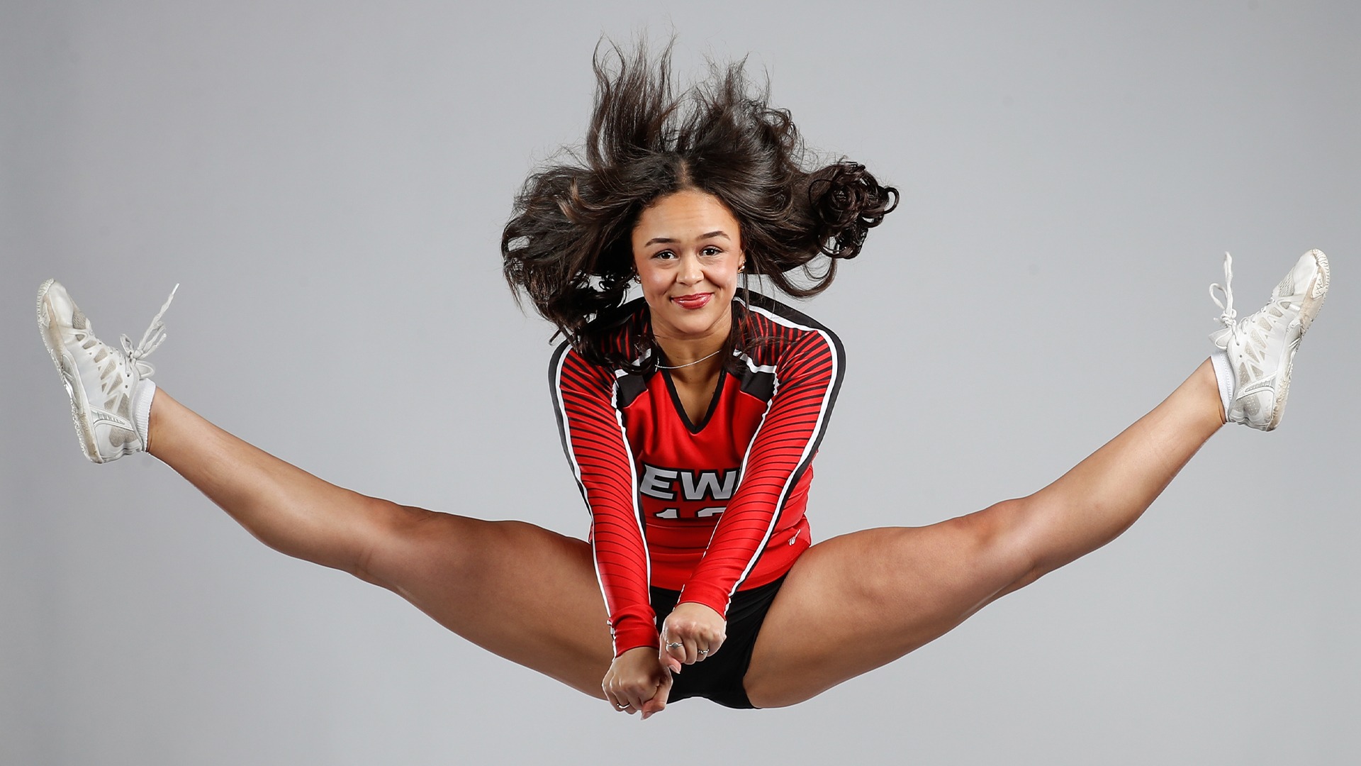 Kayla Alvarez STUNT jump