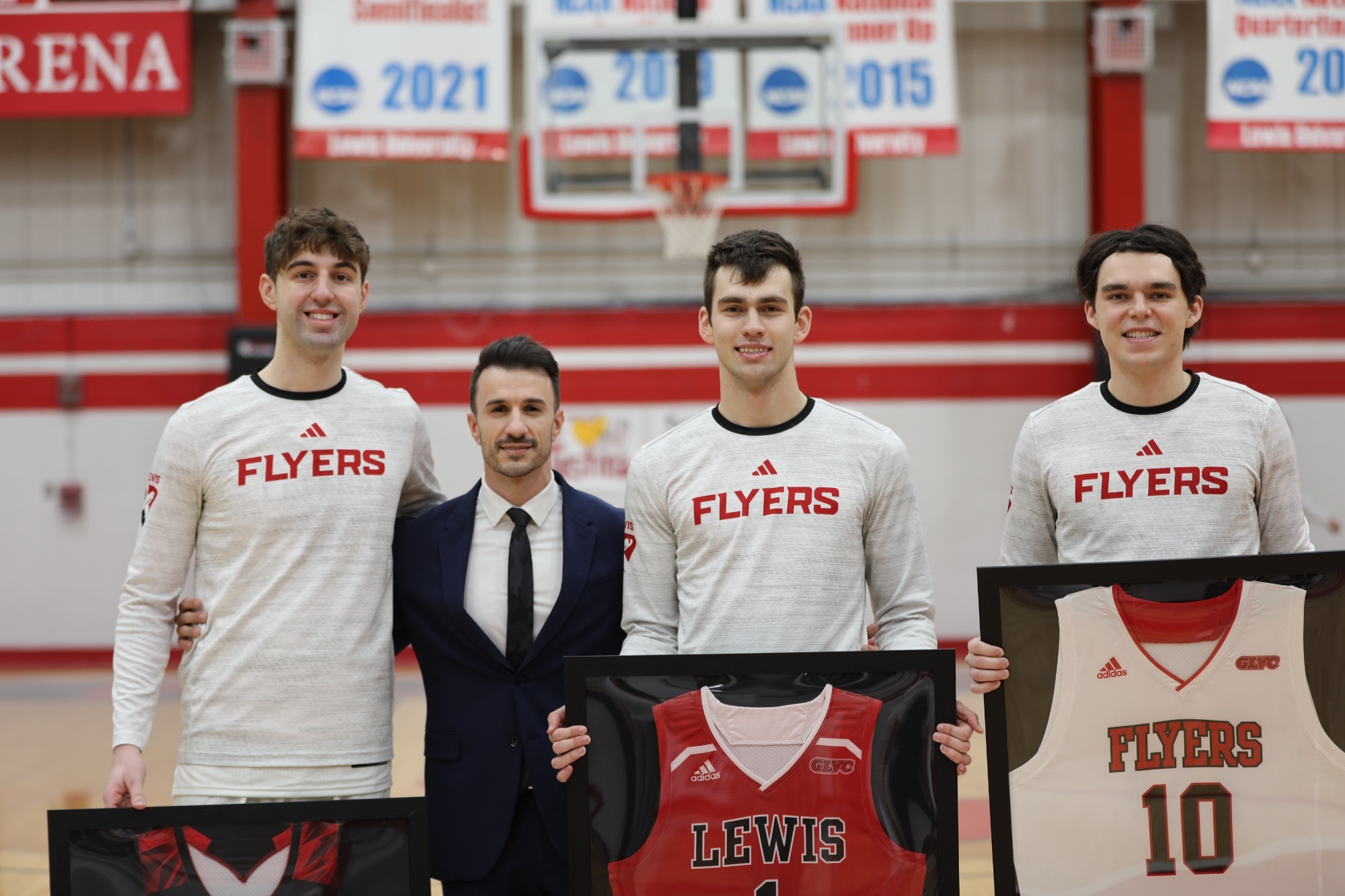 Lewis Men's Basketball Senior Class