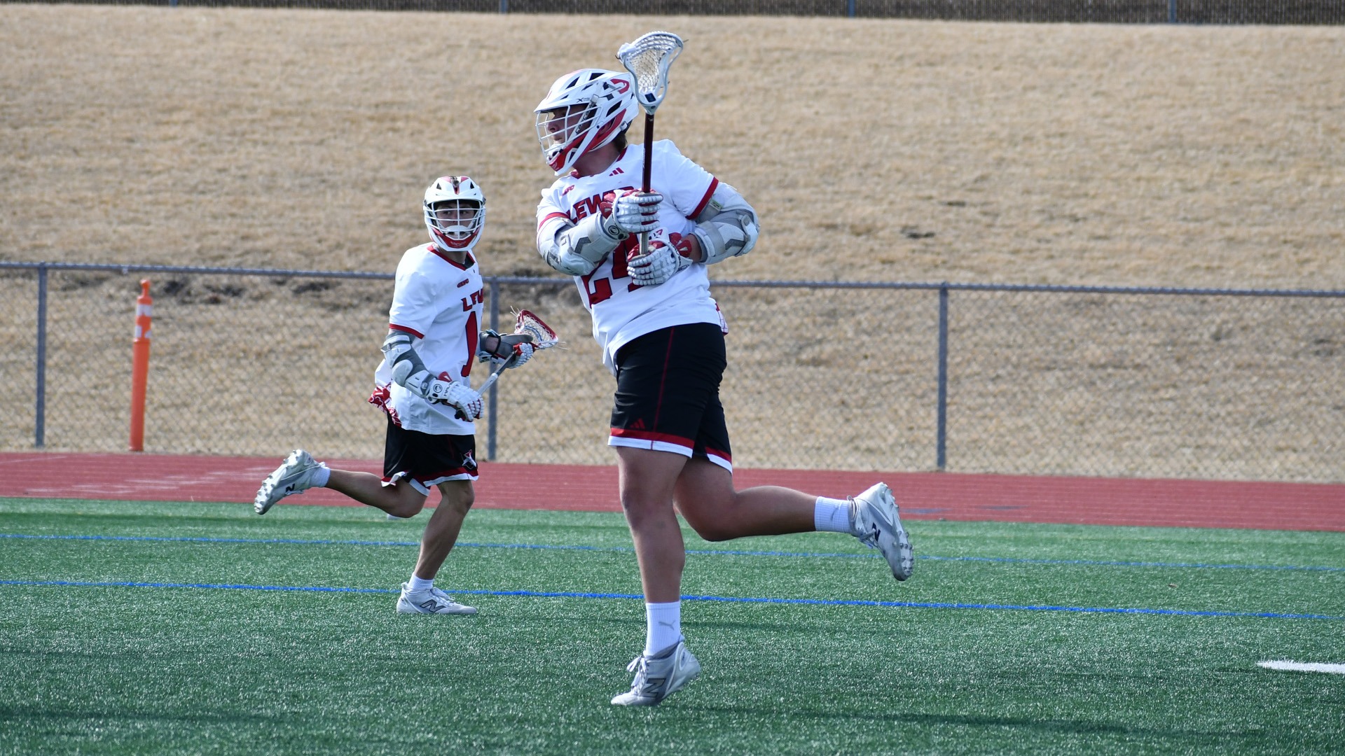 Paul Ruskoski shoots against Lake Erie