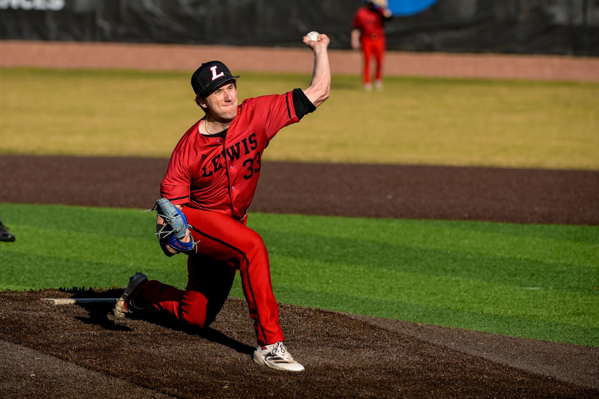 Vince Gohlke pitches