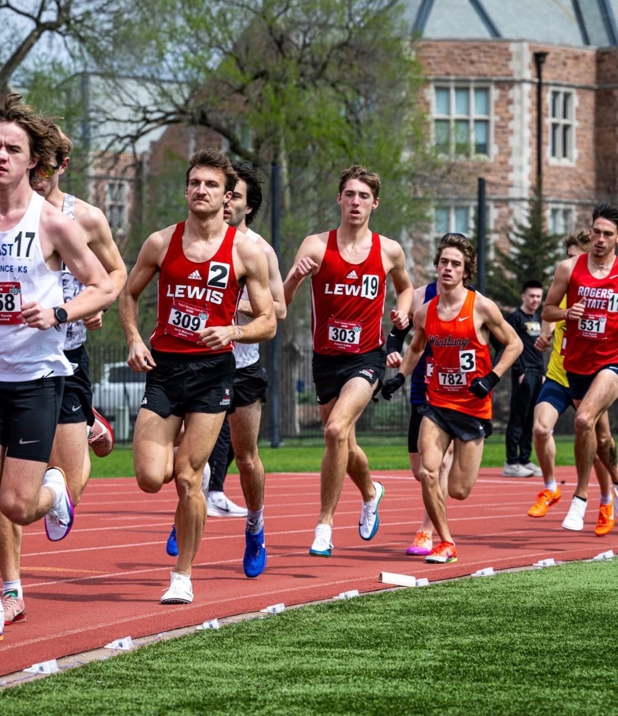 Jack Roberts and Gabriel Cates 10,000m WashU