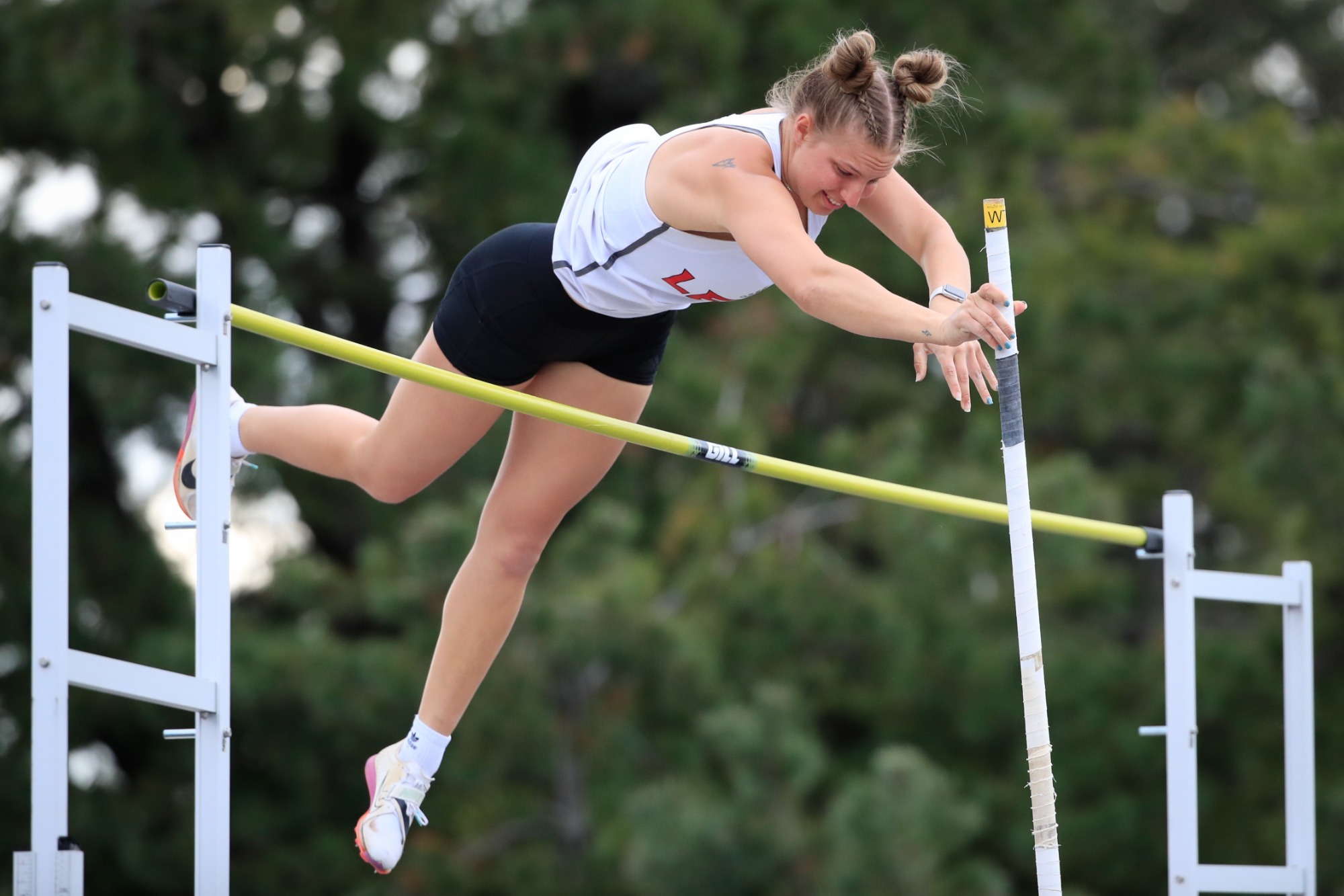 Brynlee Keeran pole vault