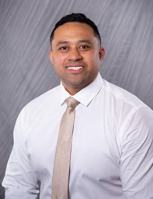 Benny Mateialona Head Coach