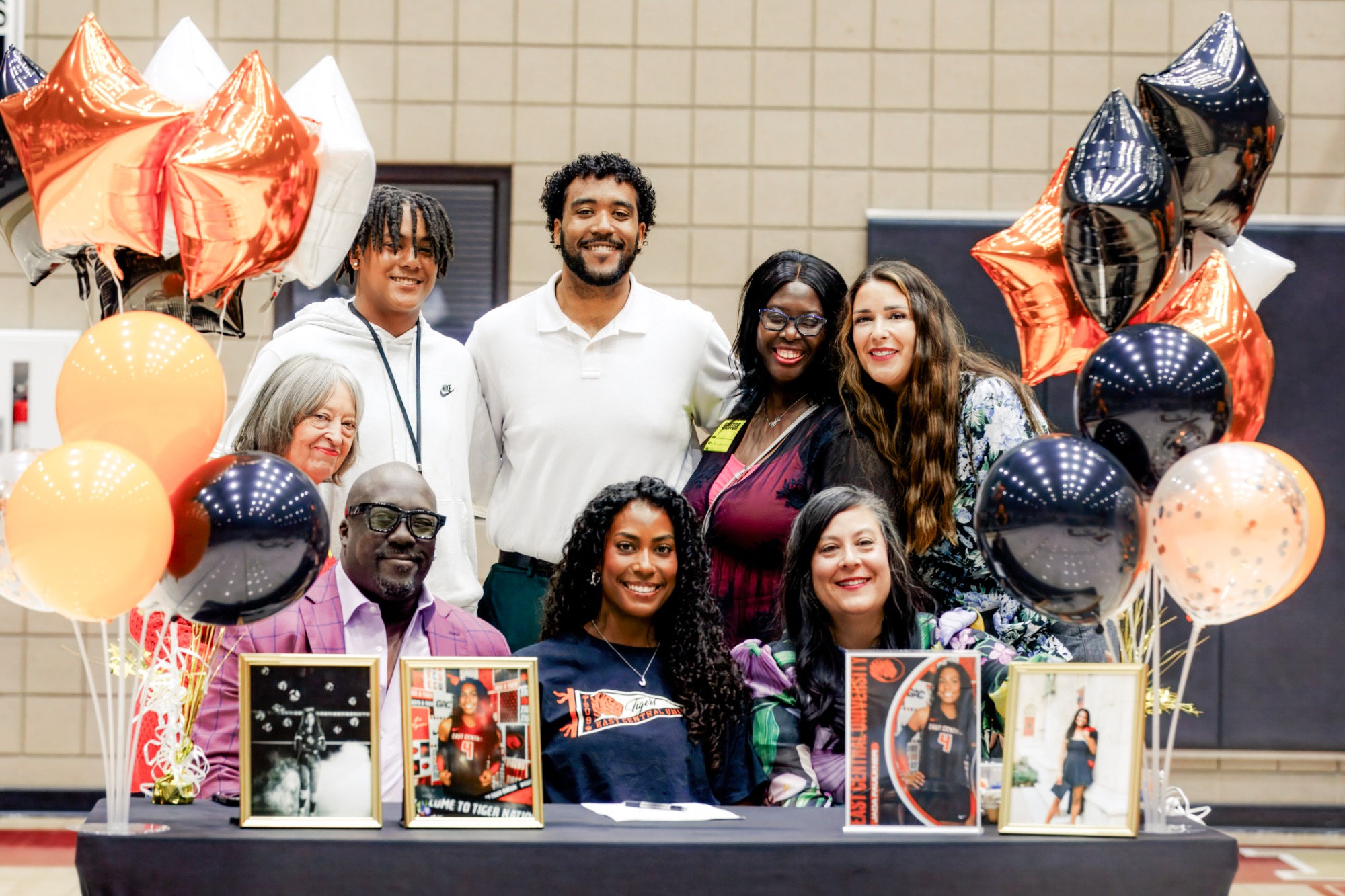 jada signing 26