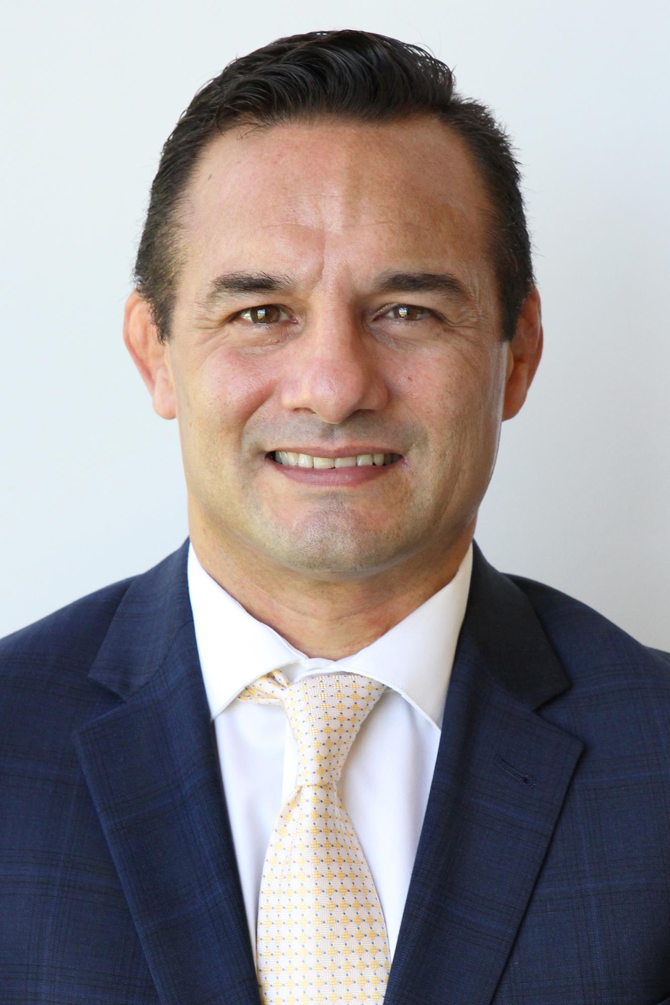 Mike Mena 