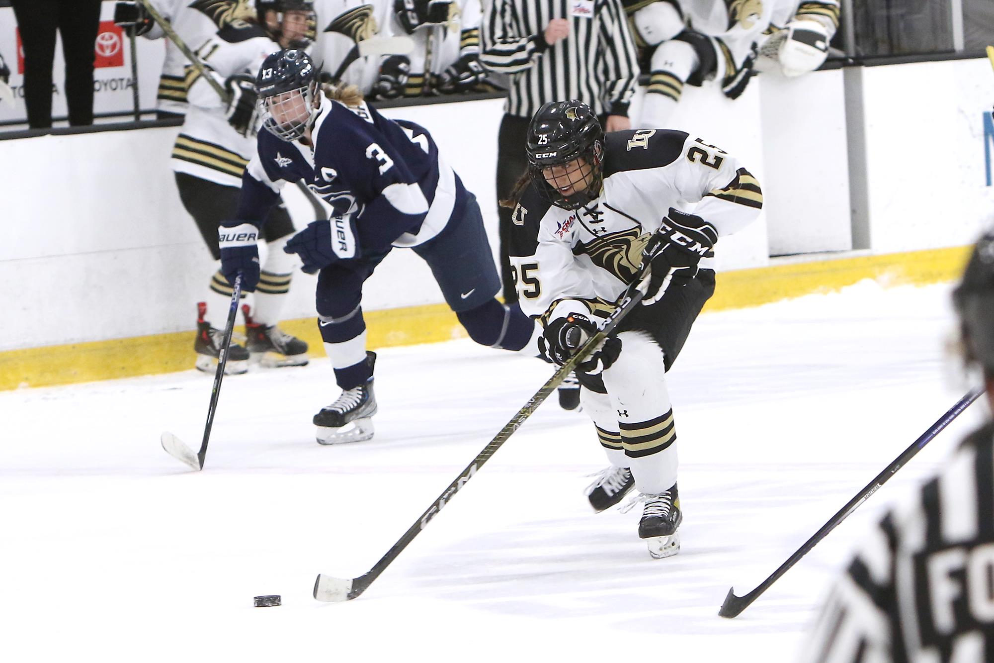 Chloe Corbin Women's Ice Hockey Lindenwood University Athletics