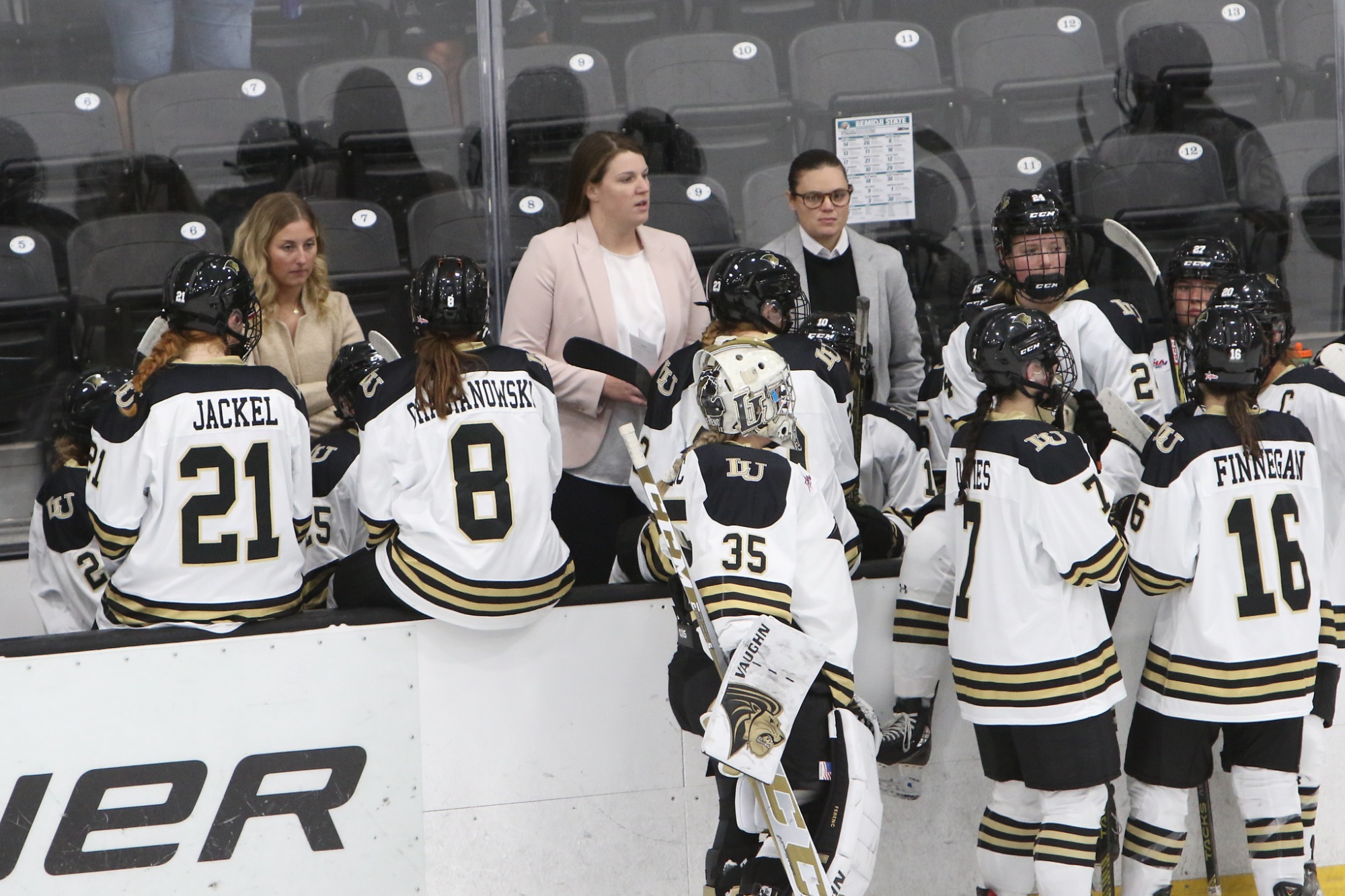 Women’s Ice Hockey Drops Second Matchup to Mercyhurst 41 Lindenwood