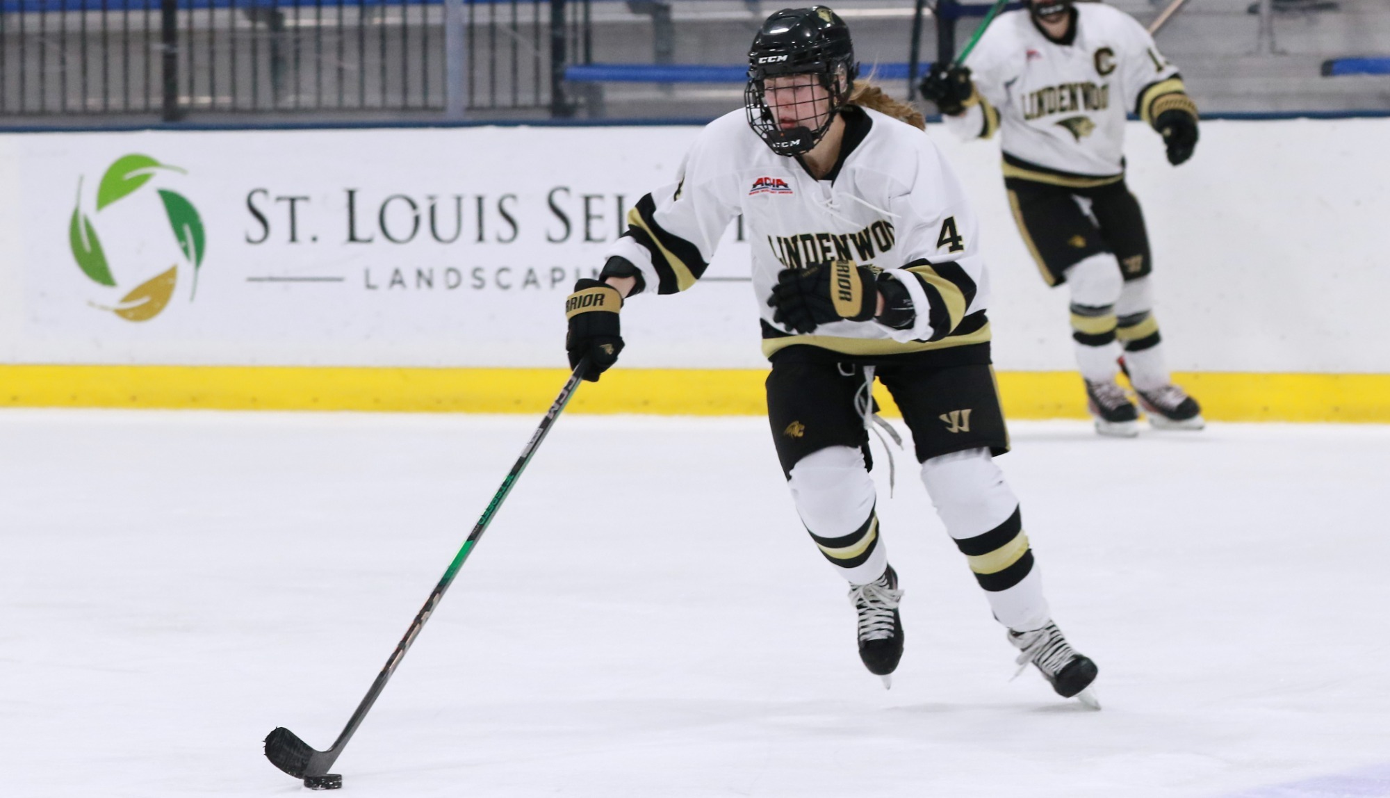 women's ACHA hockey vs Midland.9865edit
