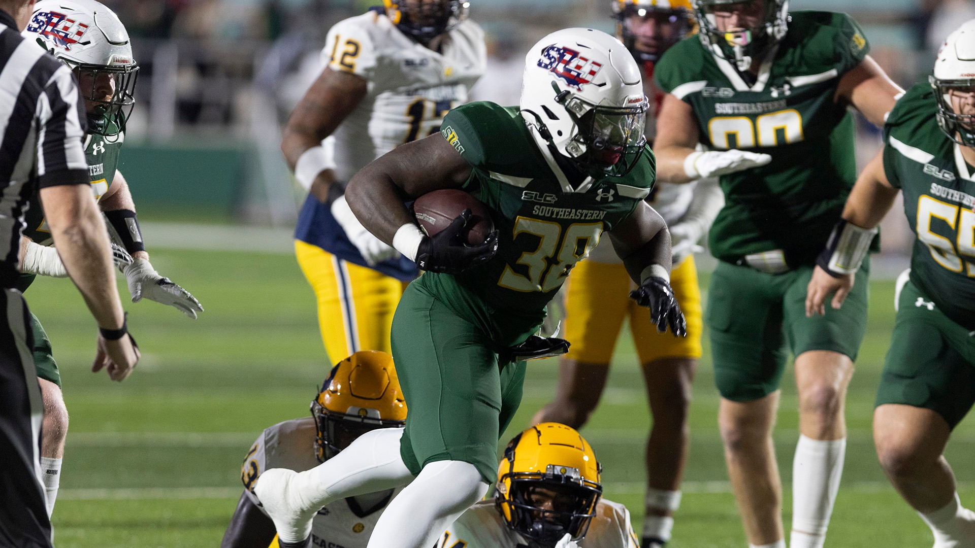 Calvin Smith Jr. runs loose in 59-14 win over East Texas A&M