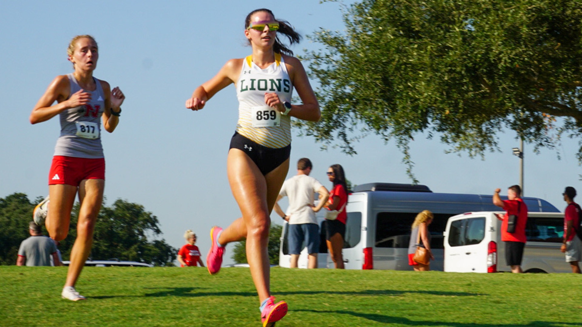 Ava Pitarro (859) runs at the LSU Invitational on Sept. 12, 2025