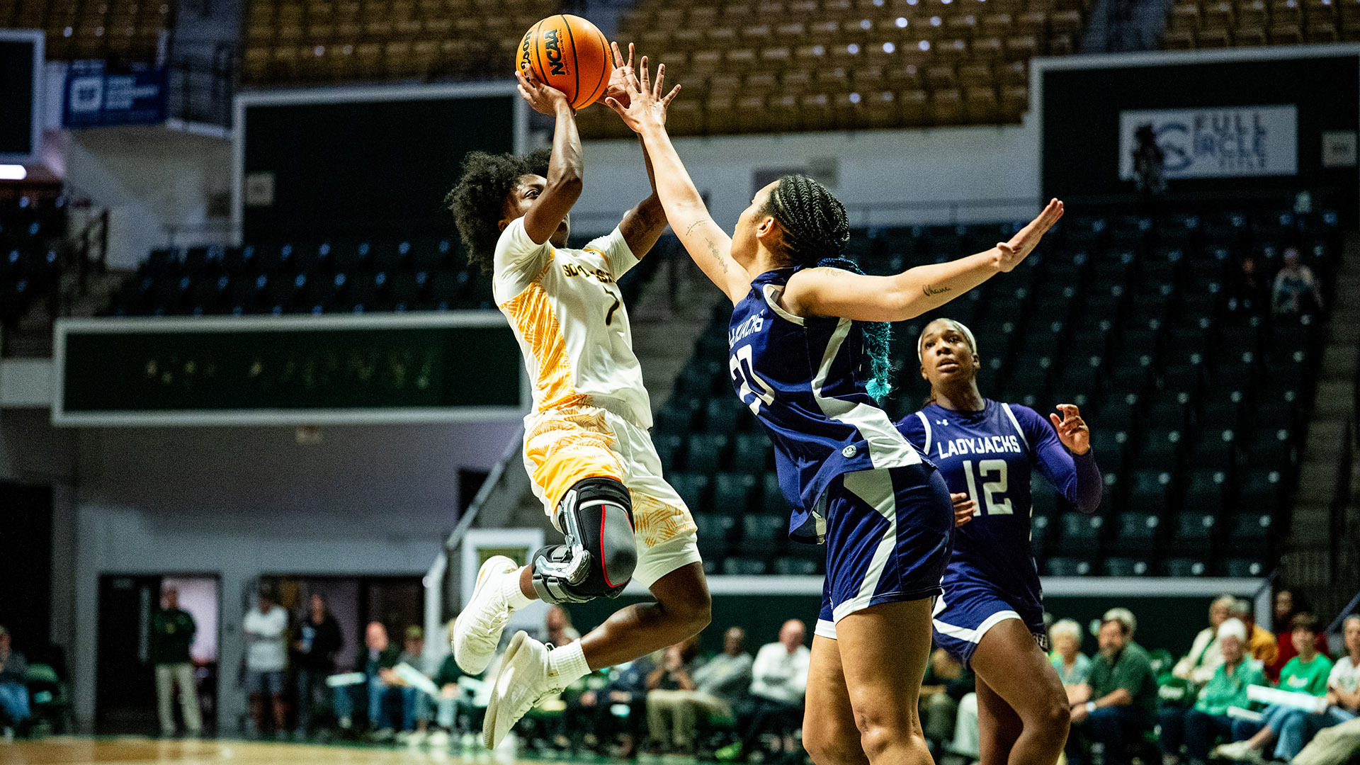 Aliyah Collins fires a shot versus SFA January 3, 2026