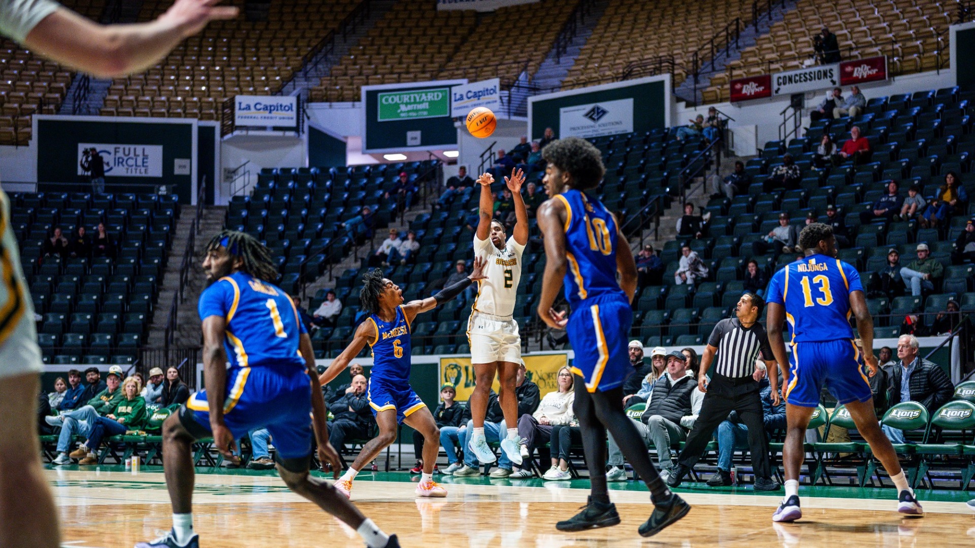 Jalen Forrest shooting from the three-point line vs McNeese