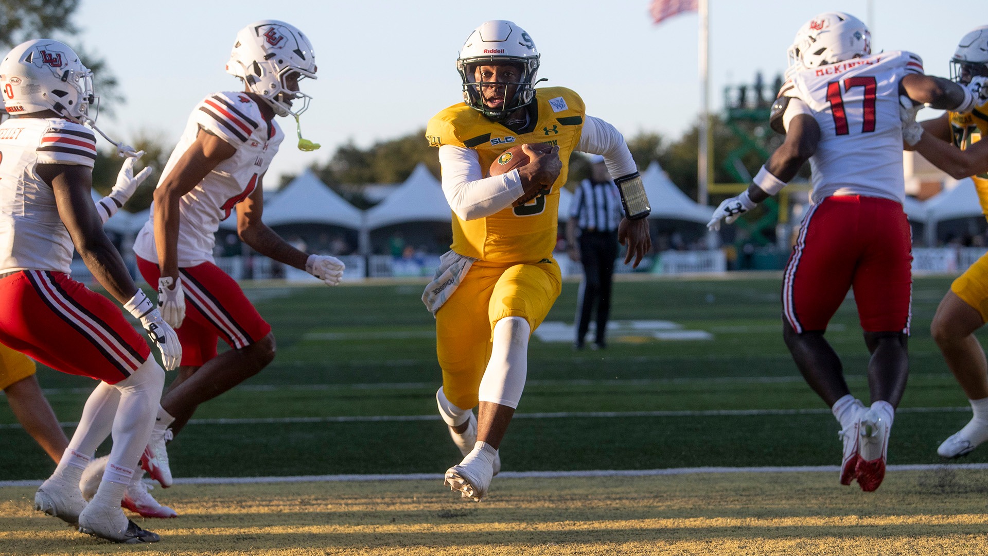 Kyle Lowe scores a fourth-quarter touchdown in SLU's 34-31 Homecoming win over No. 8/10 Lamar