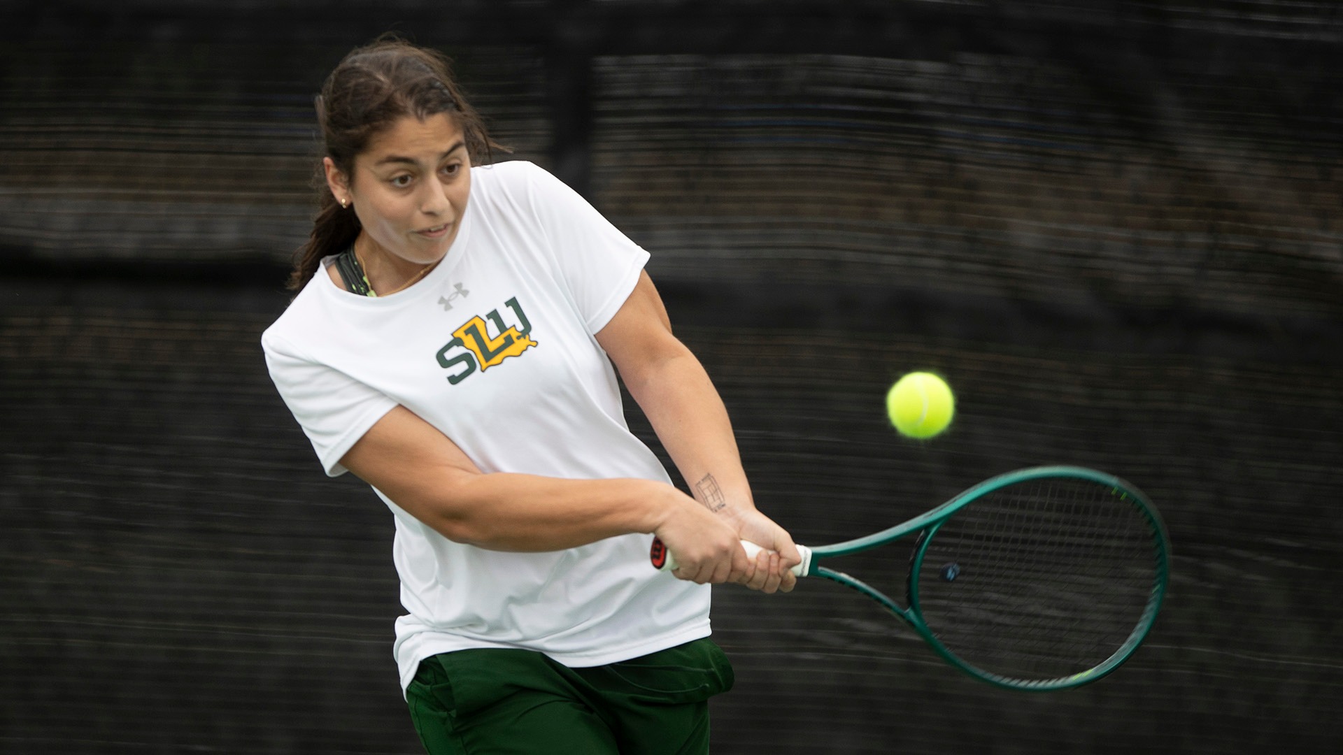 Mariam Makashvili swings on a shot versus LSUA Feb. 3, 2026