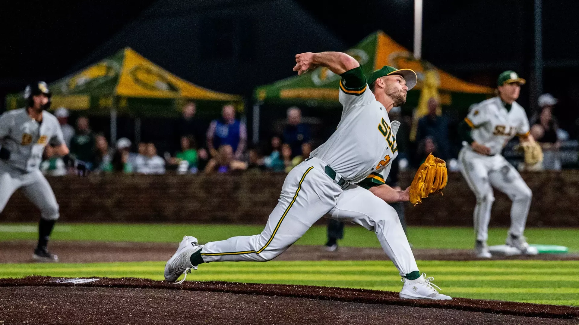 Triston Todorowski delivers a pitch to the plate.