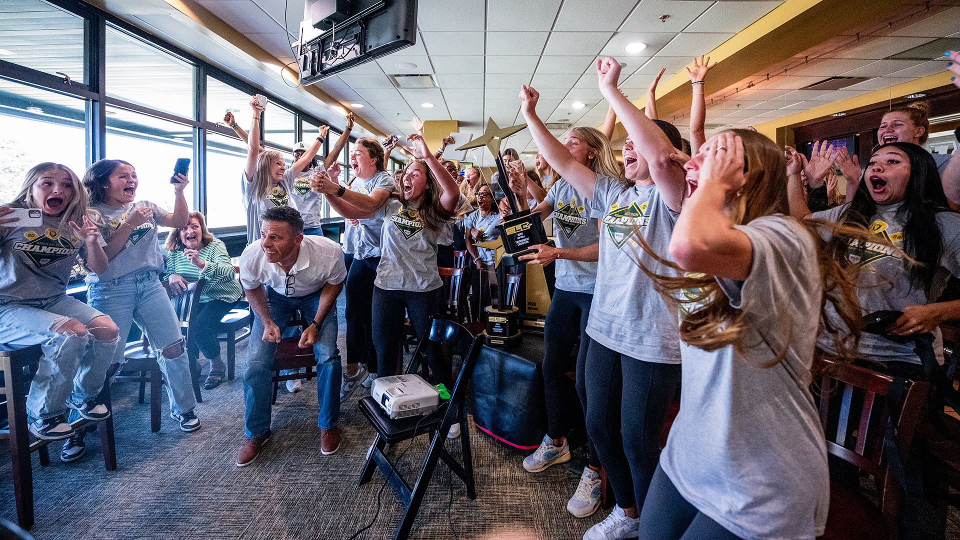 SLU Softball Team Celebrates NCAA Regional Announcement