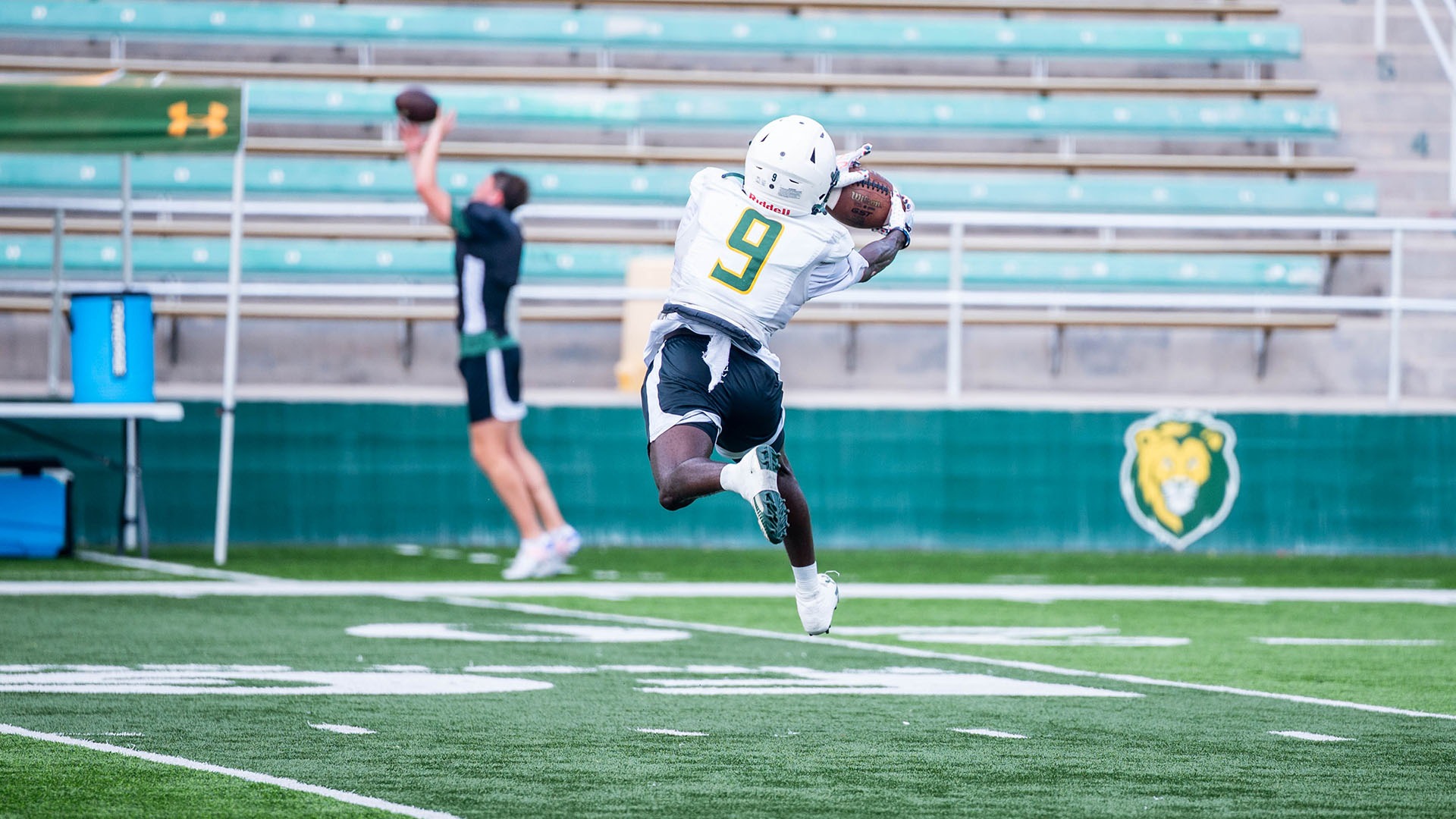 D'Khai Joseph hauls in a pass during fall camp